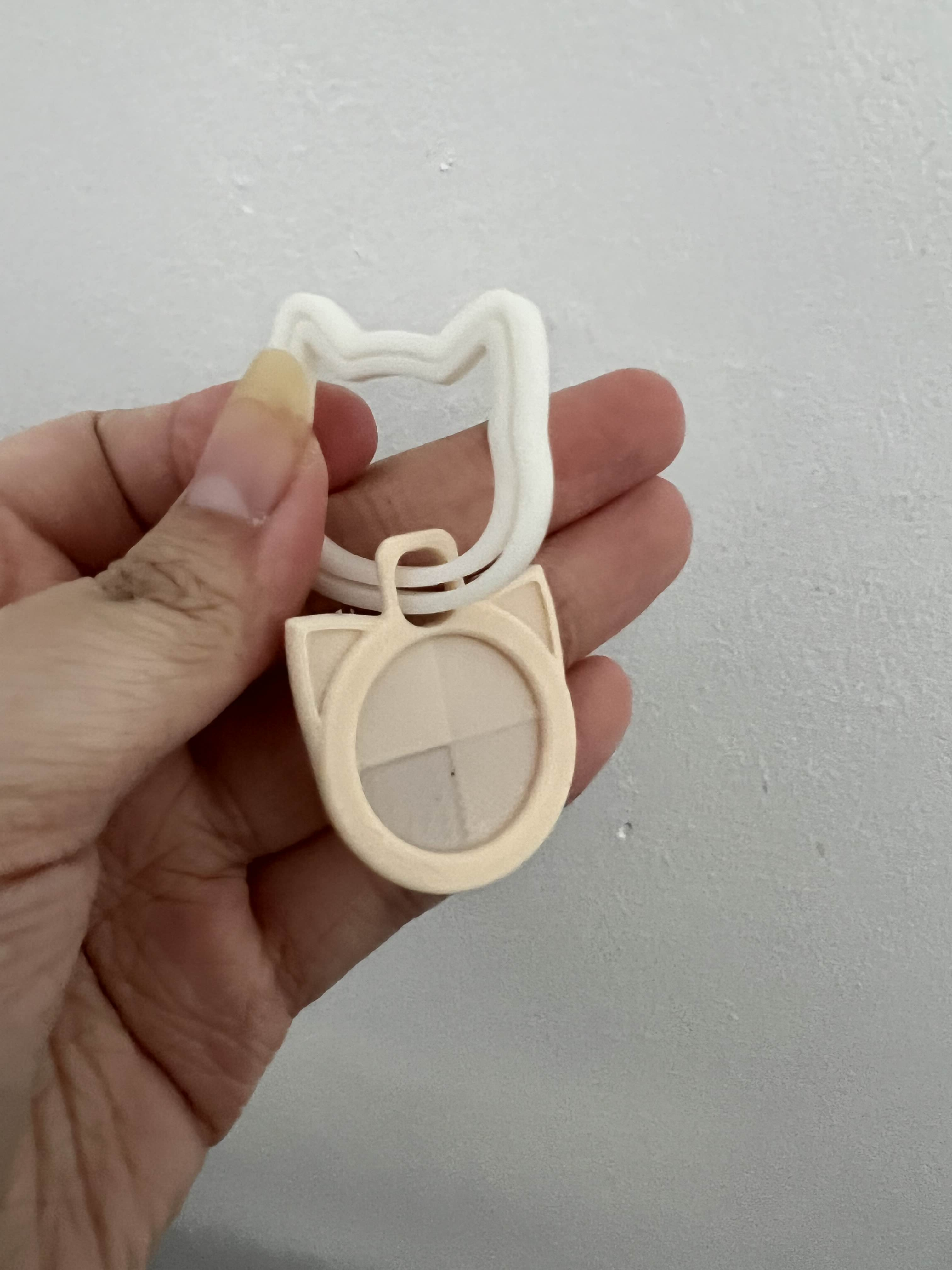 Kitty Filament Swatch (adjusted to fit 3d printable keyring)