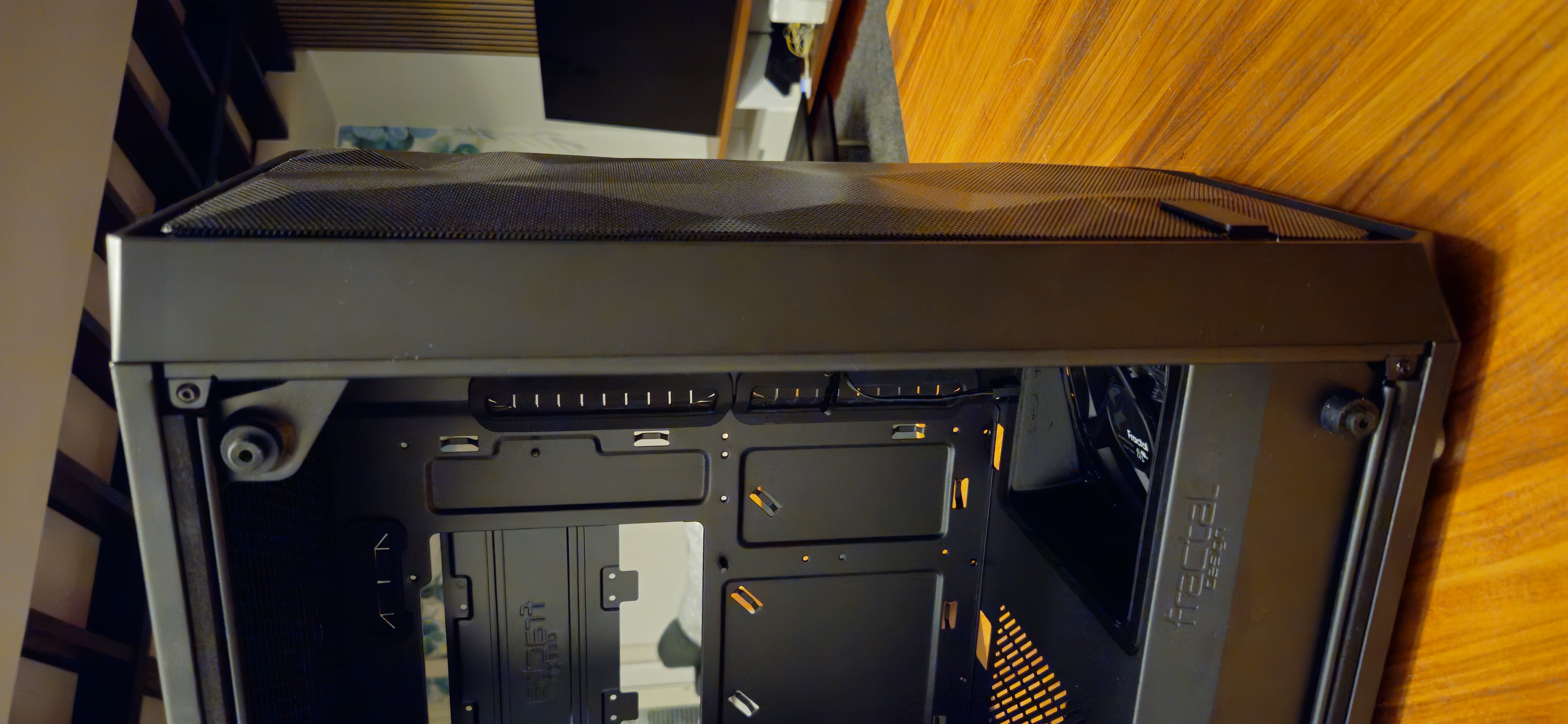 Fractal Design Meshify C front panel spacer