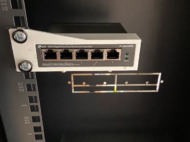 TP-Link 5 Port Server Rack Mount