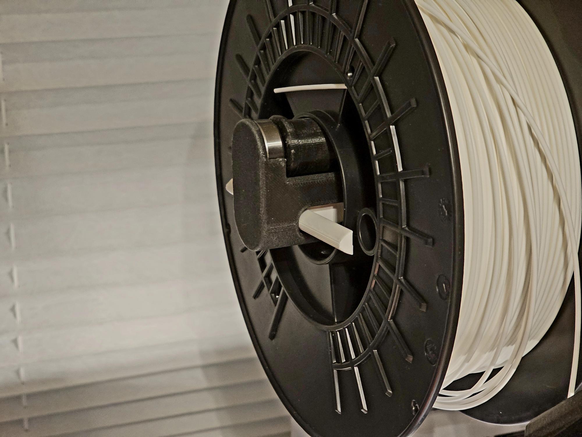 Spool barrier for "Filler Filament Holder"