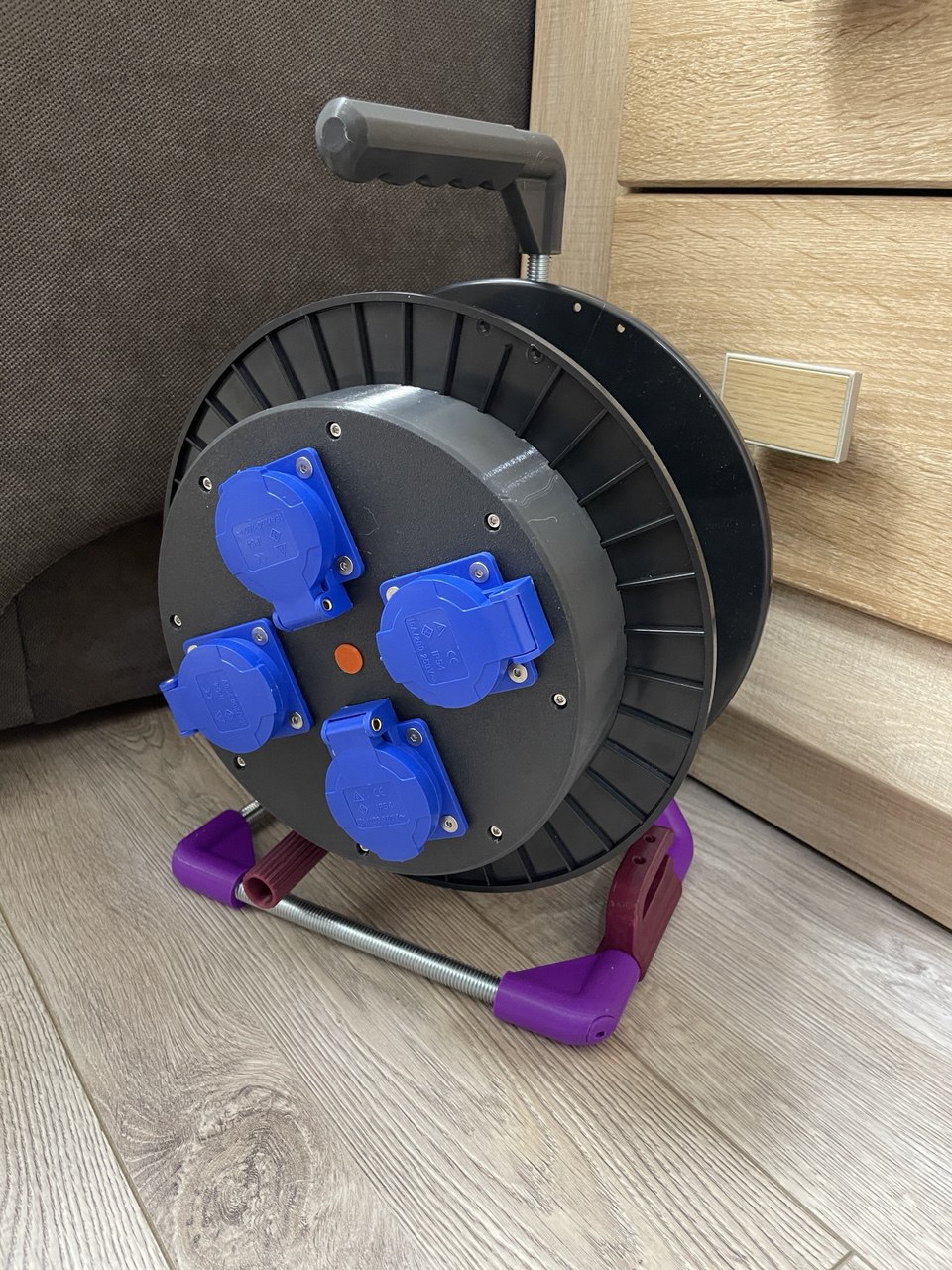 Network extension cord on a spool of filament or welding wire (15 kg)