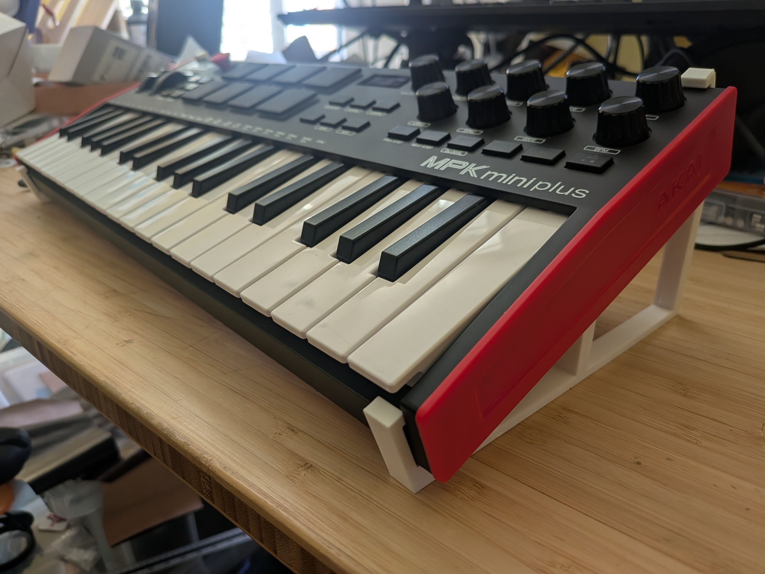 AKAI MPK Mini Plus stand (Parametric)