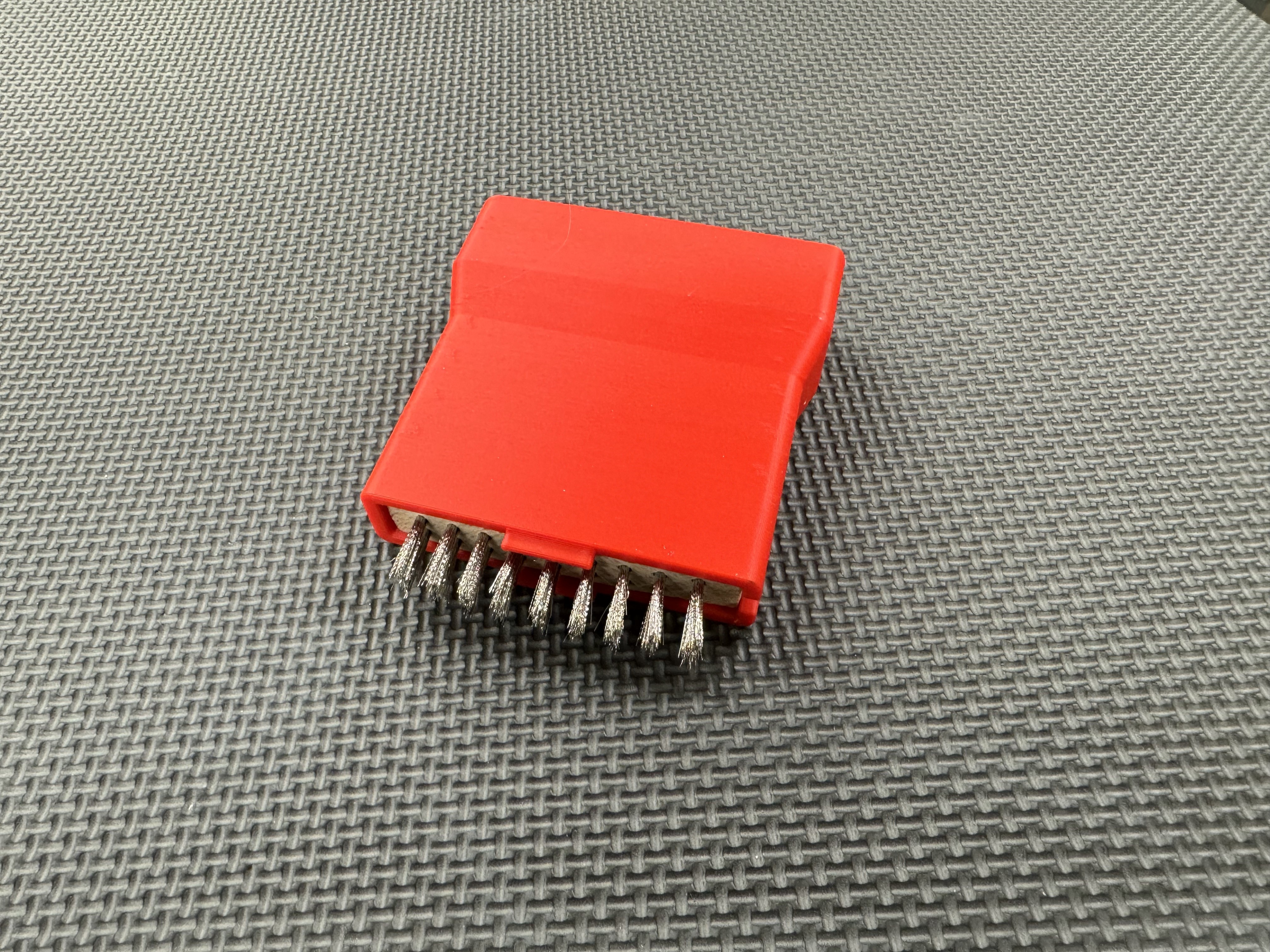 Welder's Close-Quarters Wire Brush Handle
