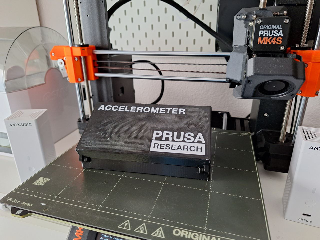 Box for Prusa Accelerometer Holder with the PRUSA Logo
