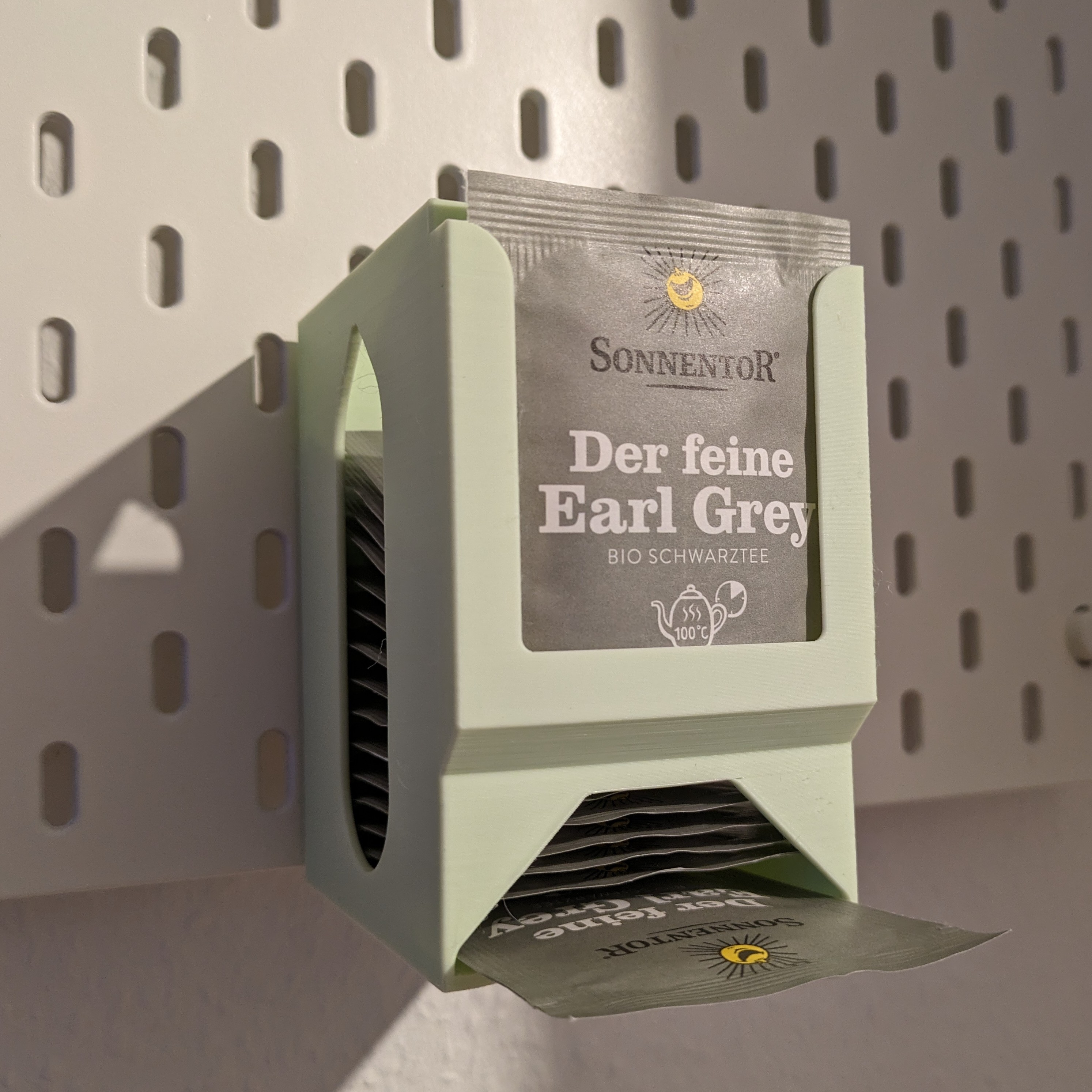 Skadis / Skådis Tea Dispenser