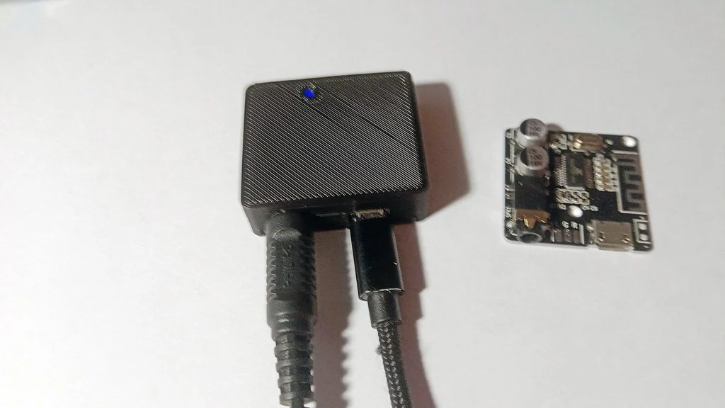 XY BT Mini bluetooth receiver case