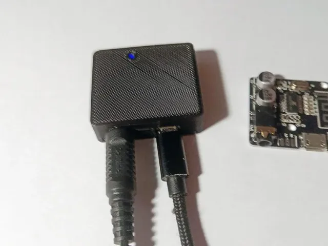 XY BT Mini bluetooth receiver case