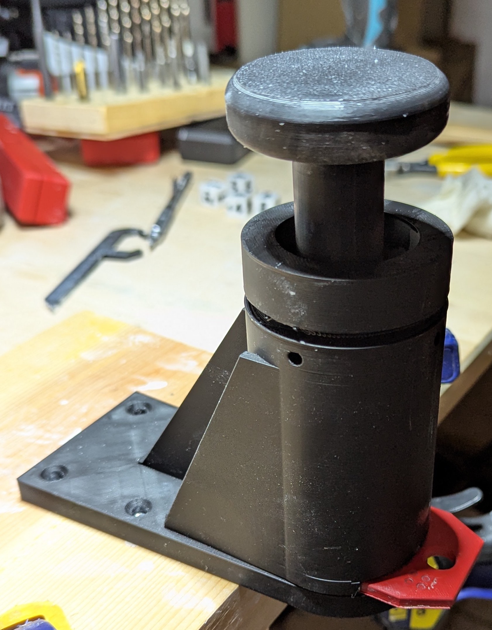 Benchtop extruder for clay
