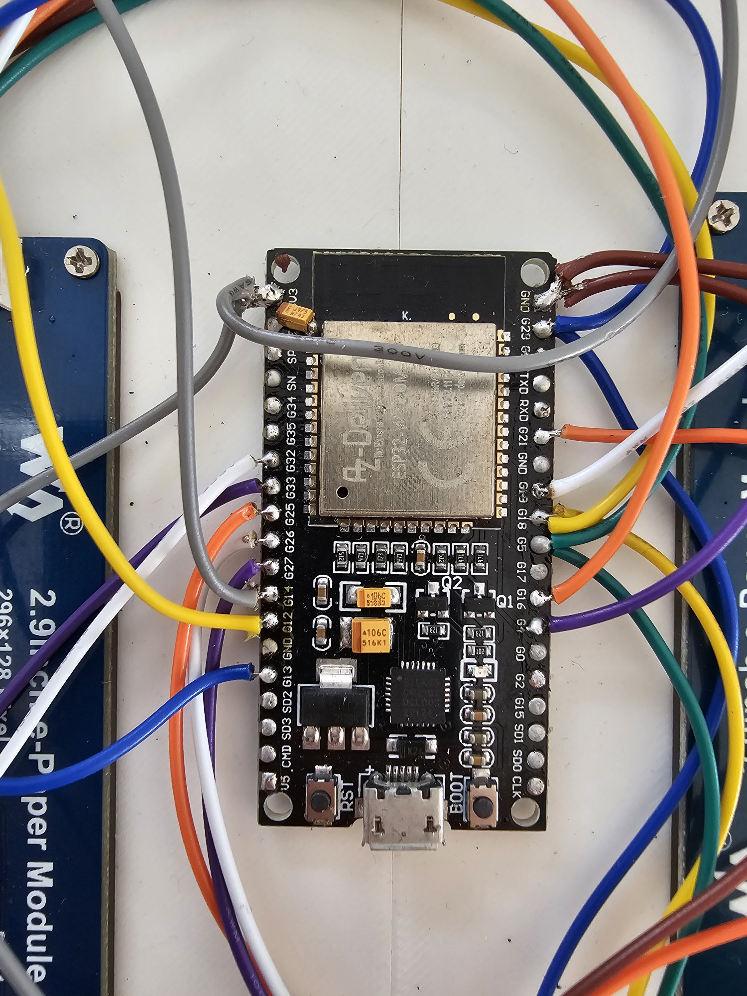 ESP32 Epaper Clock — thumbnail 3