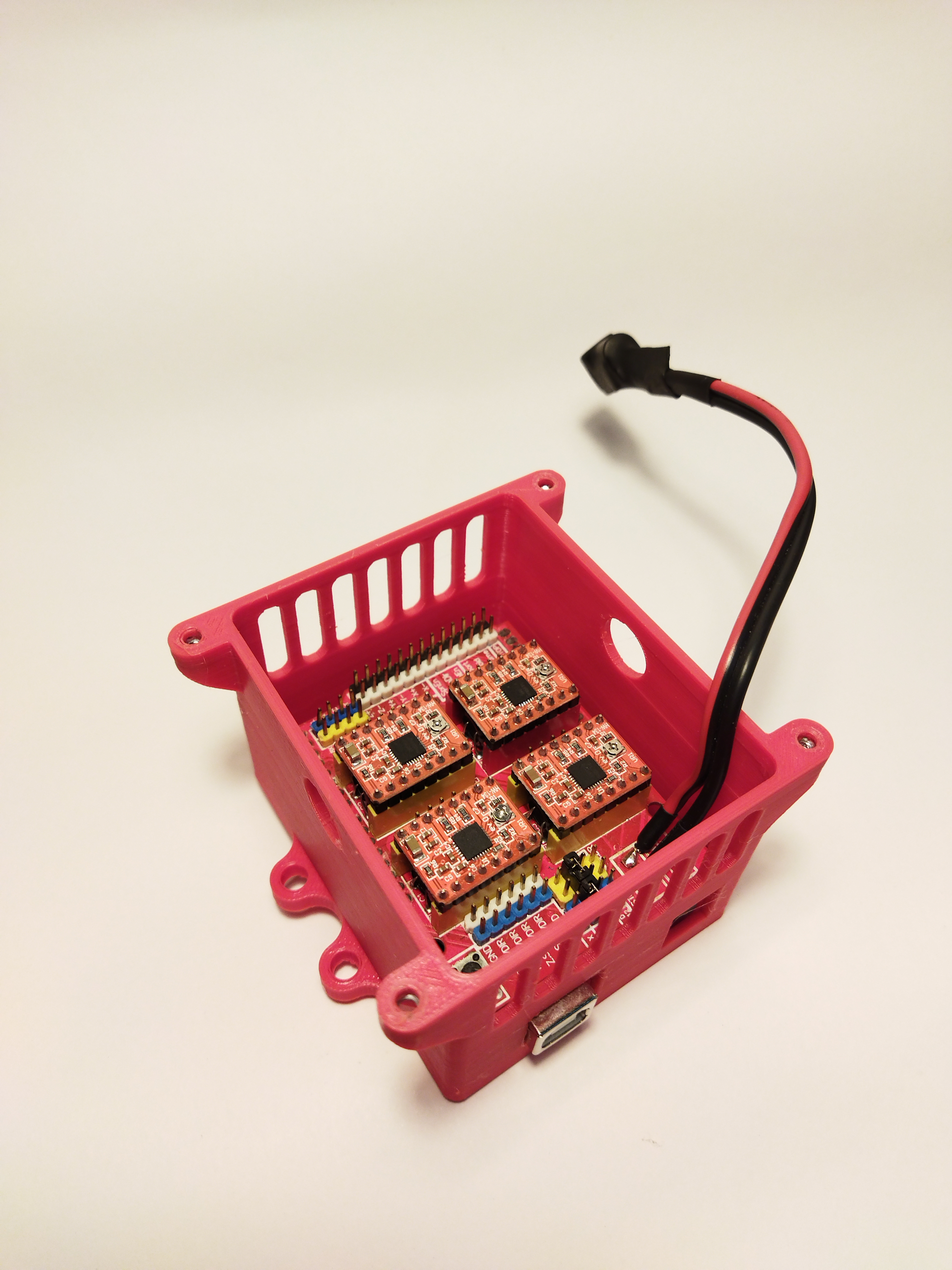 Arduino UNO + CNC shield case with 5050 fan .STEP — miniatura 2