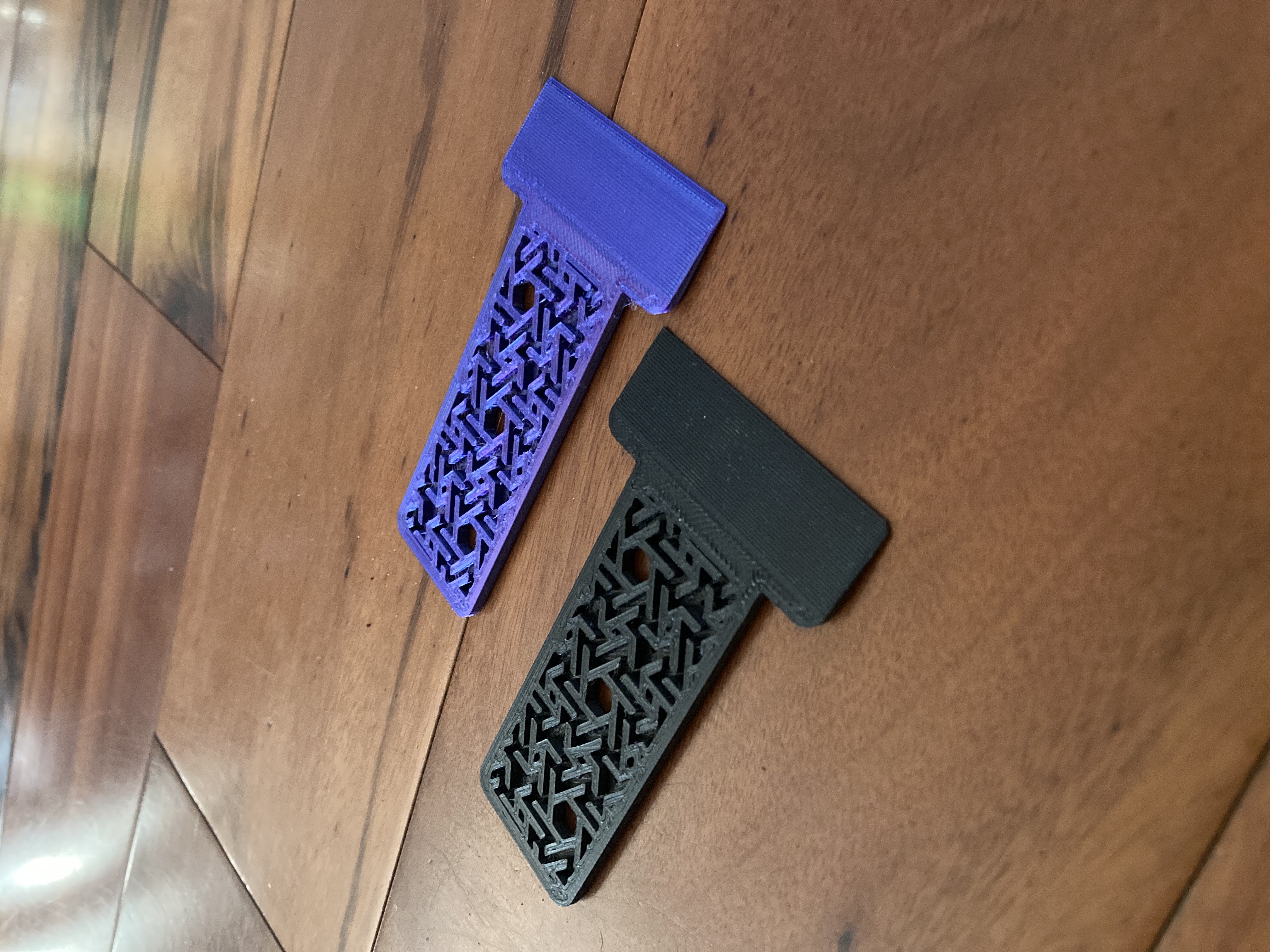 Geometric Bed Scraper