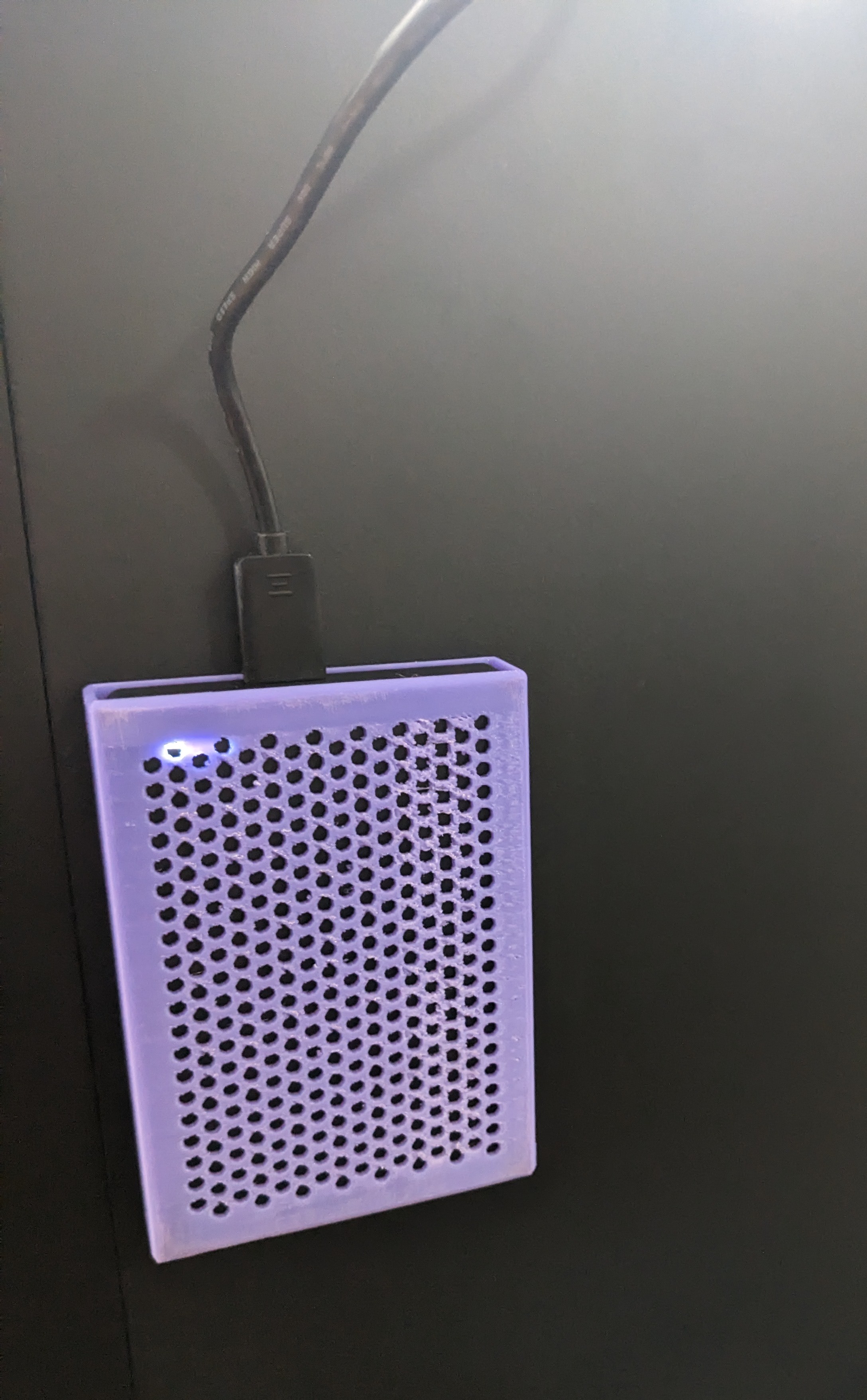 Seagate portable HDD mounting box