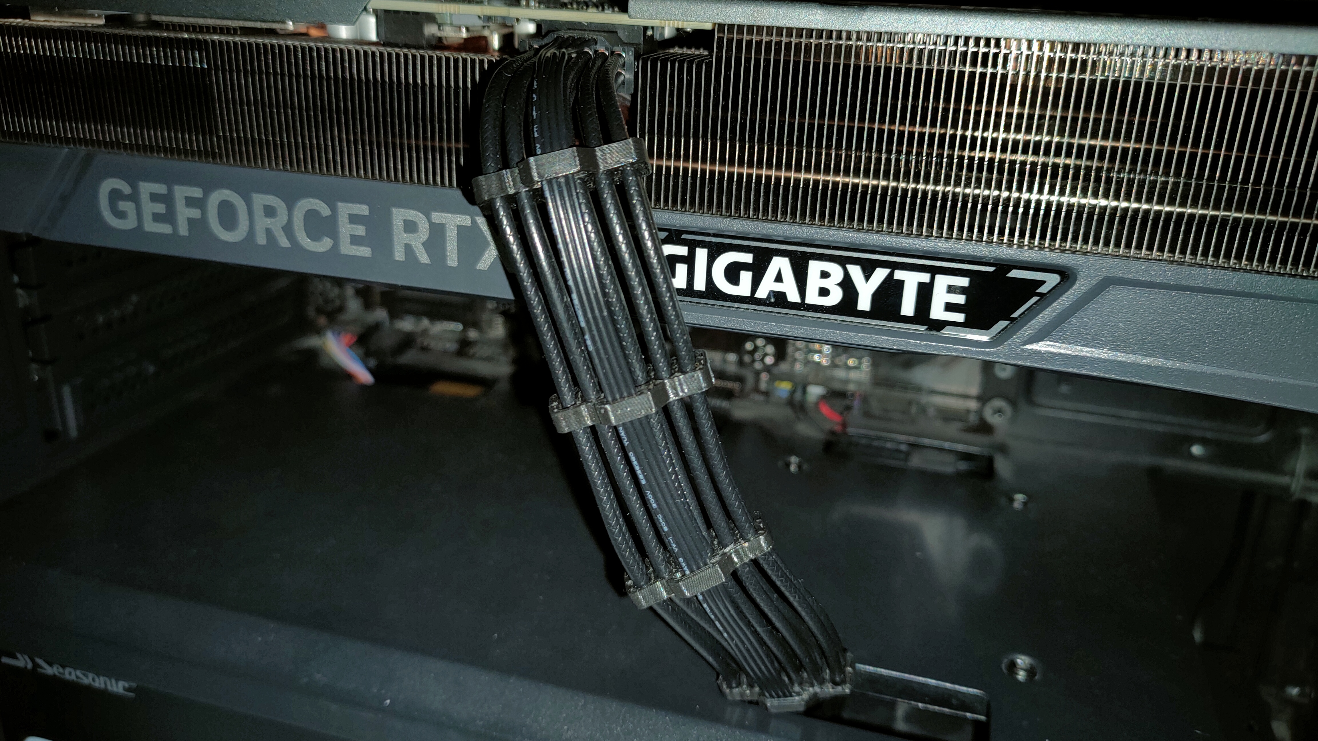 12VHPWR Cable Combs for Seasonic PSUs