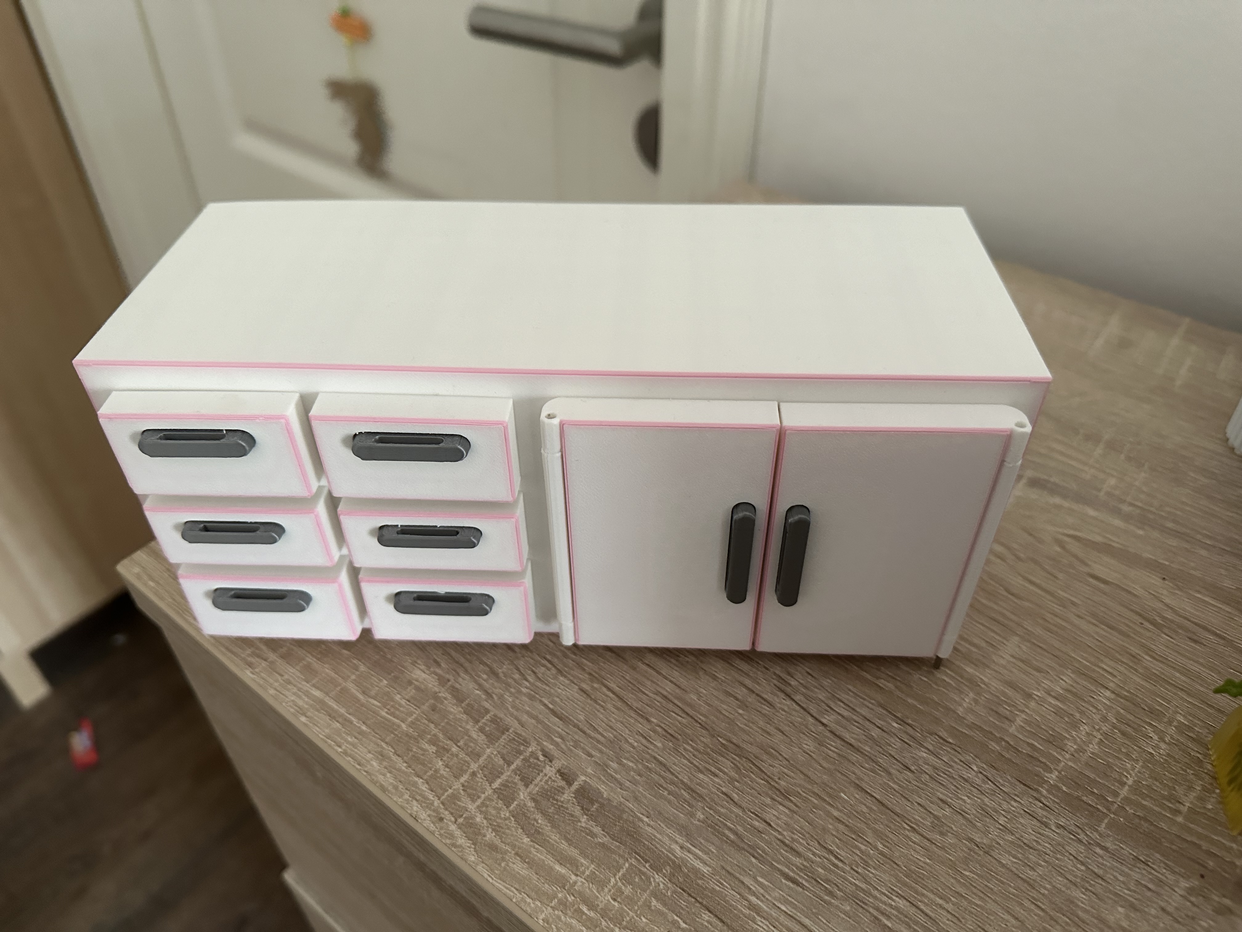 Miniverse Schrank