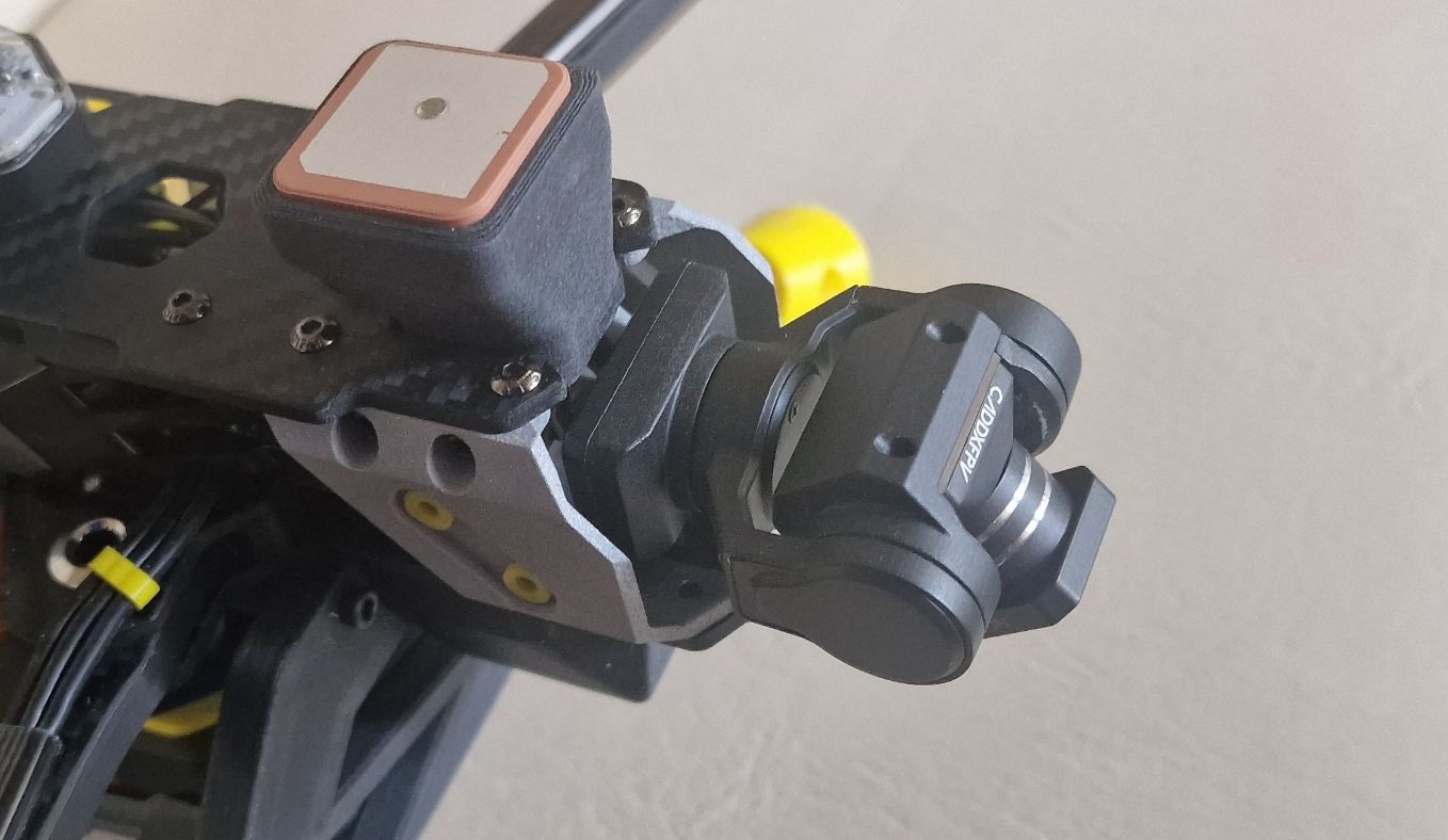 SpeedyBee Mario Fold8 mount for caddx GM2
