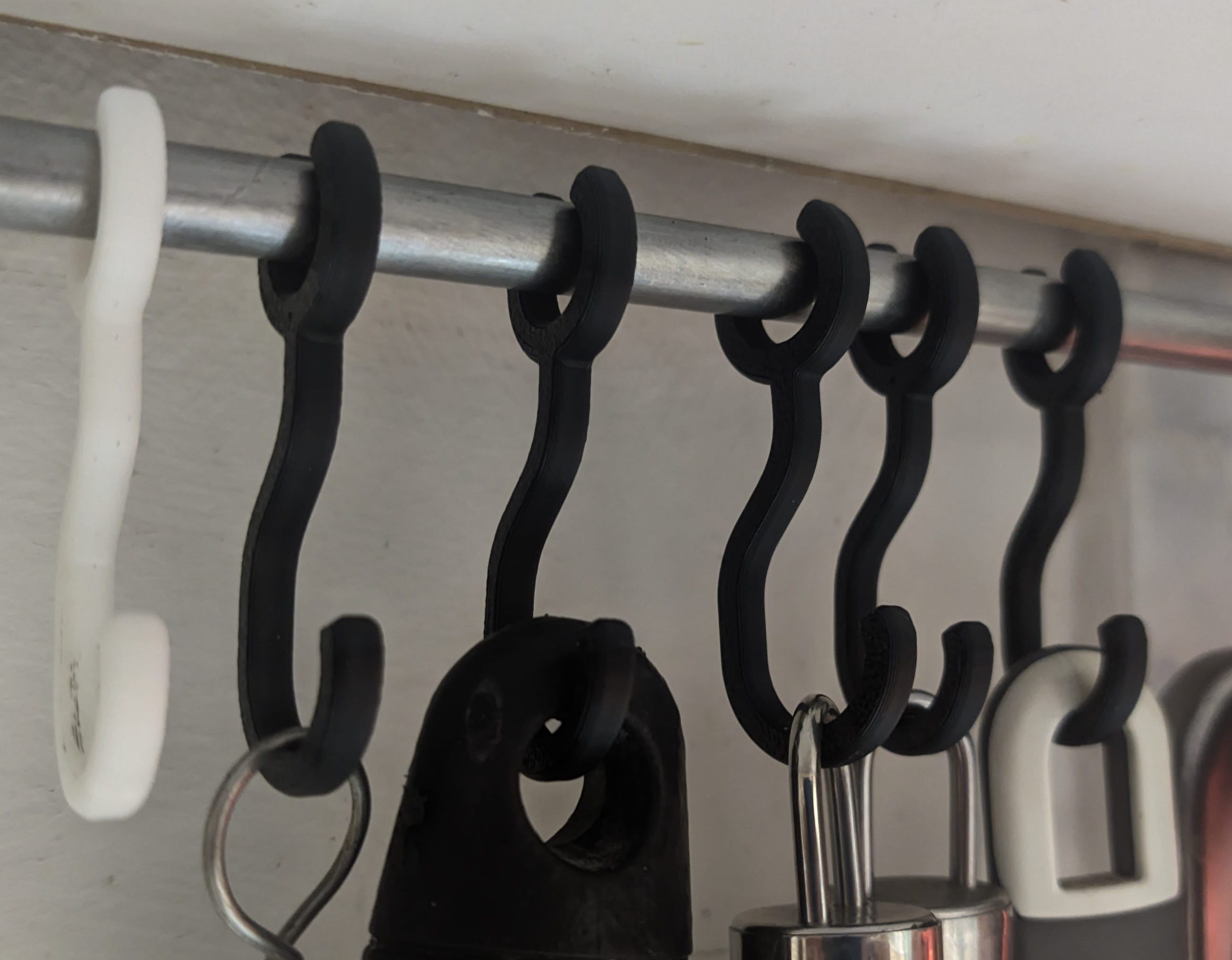 Simple Pipe Clamp Hook