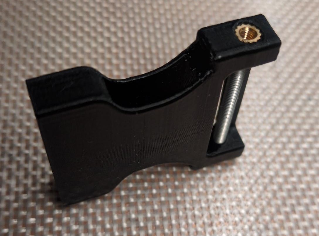 Strap Buckle with the use of a screw  on one side for a closed loop/eyelet 3D model thumbnail