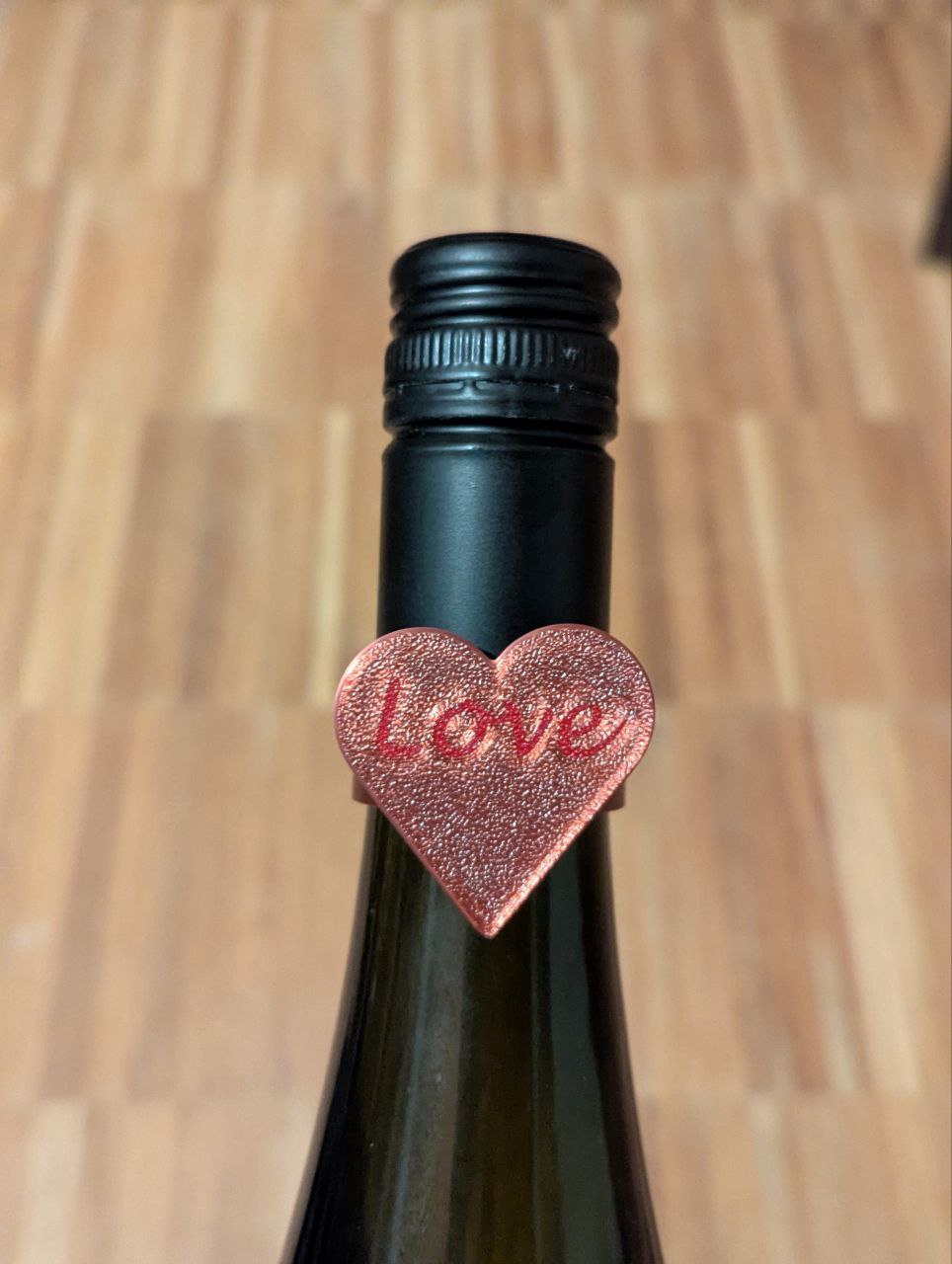Heart-Shaped Bottle Cap Tag – Simple and Romantic Design