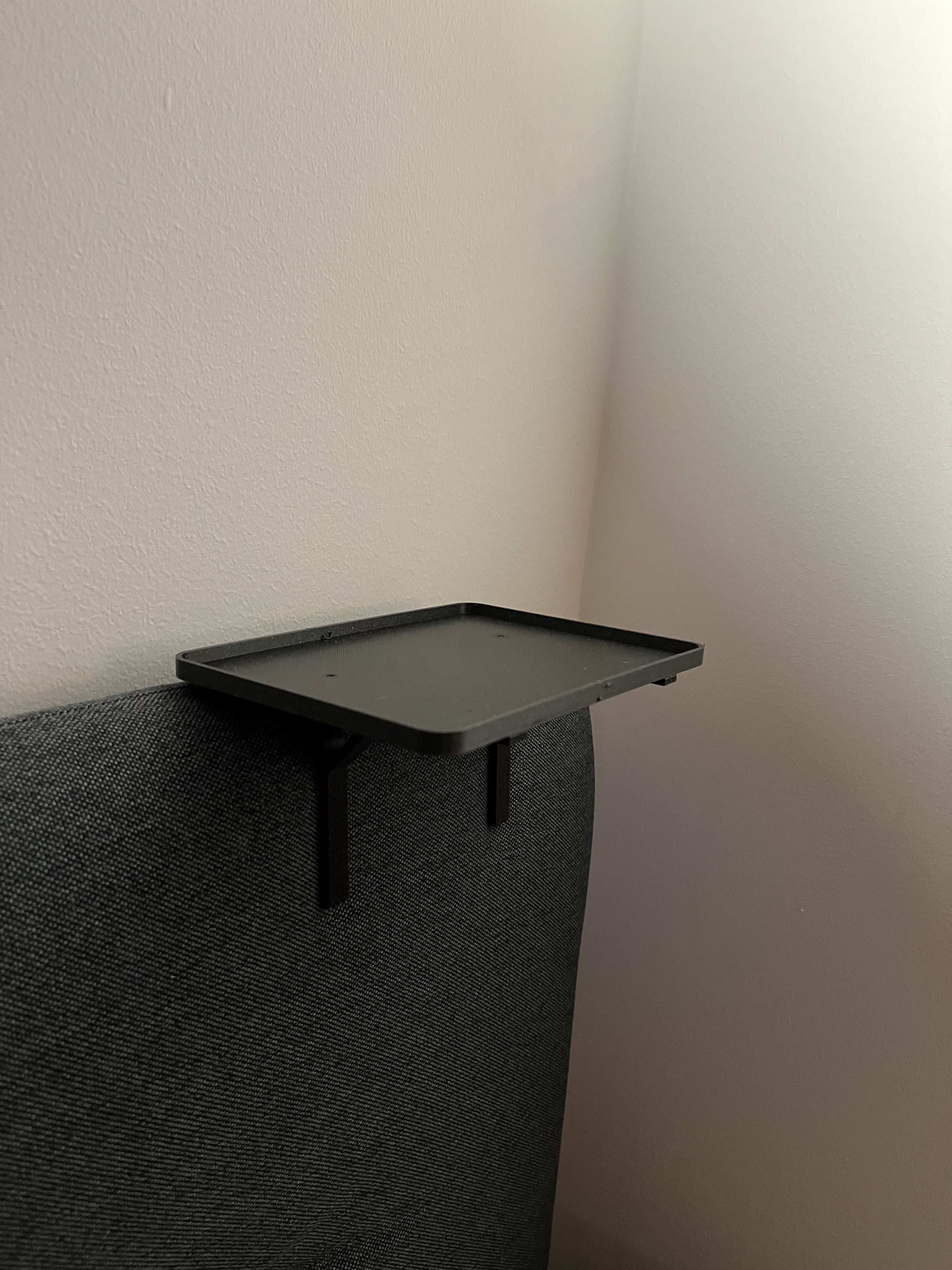 Bed shelf for continental bed