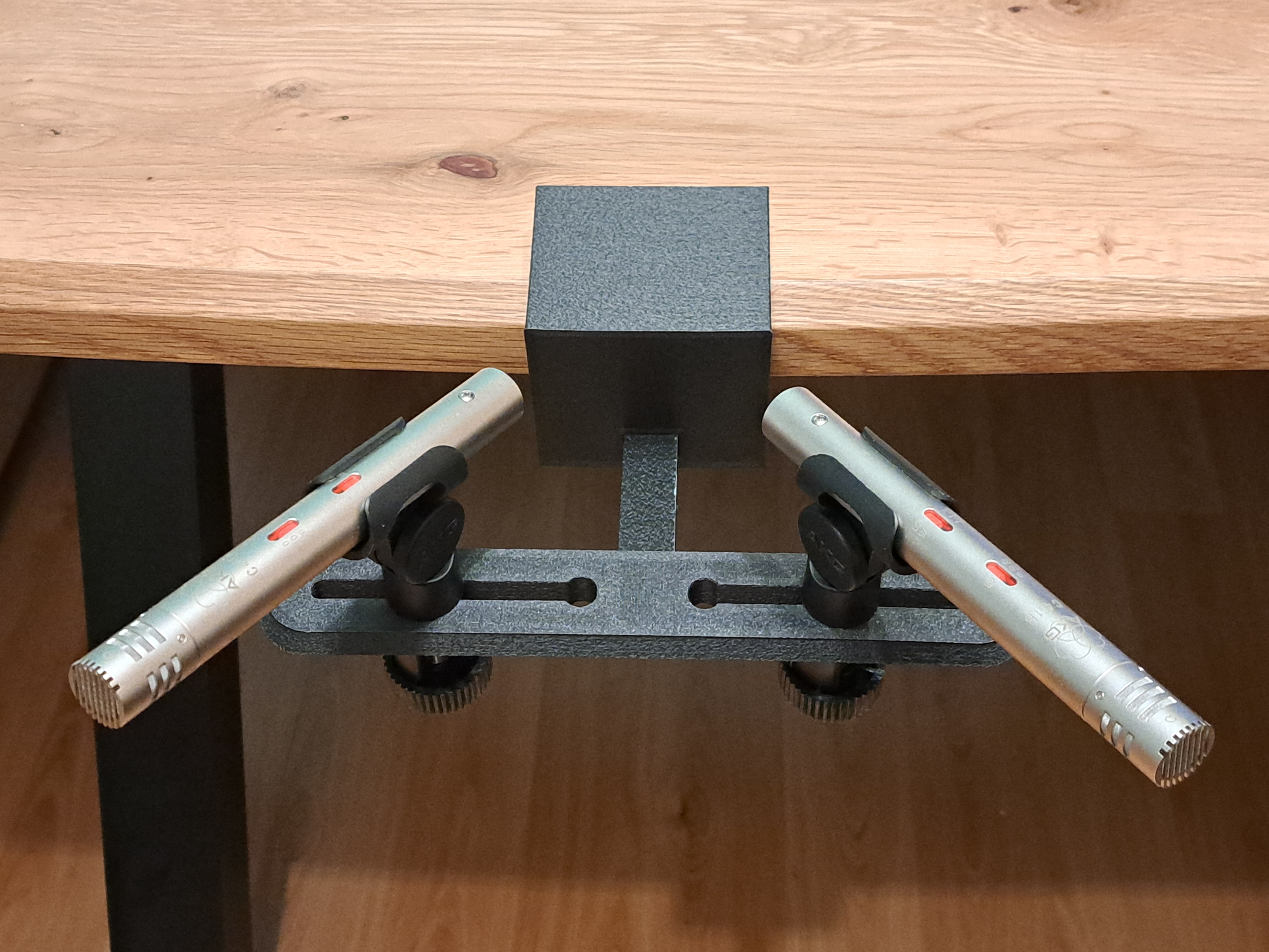Stereo microphone holder for desk