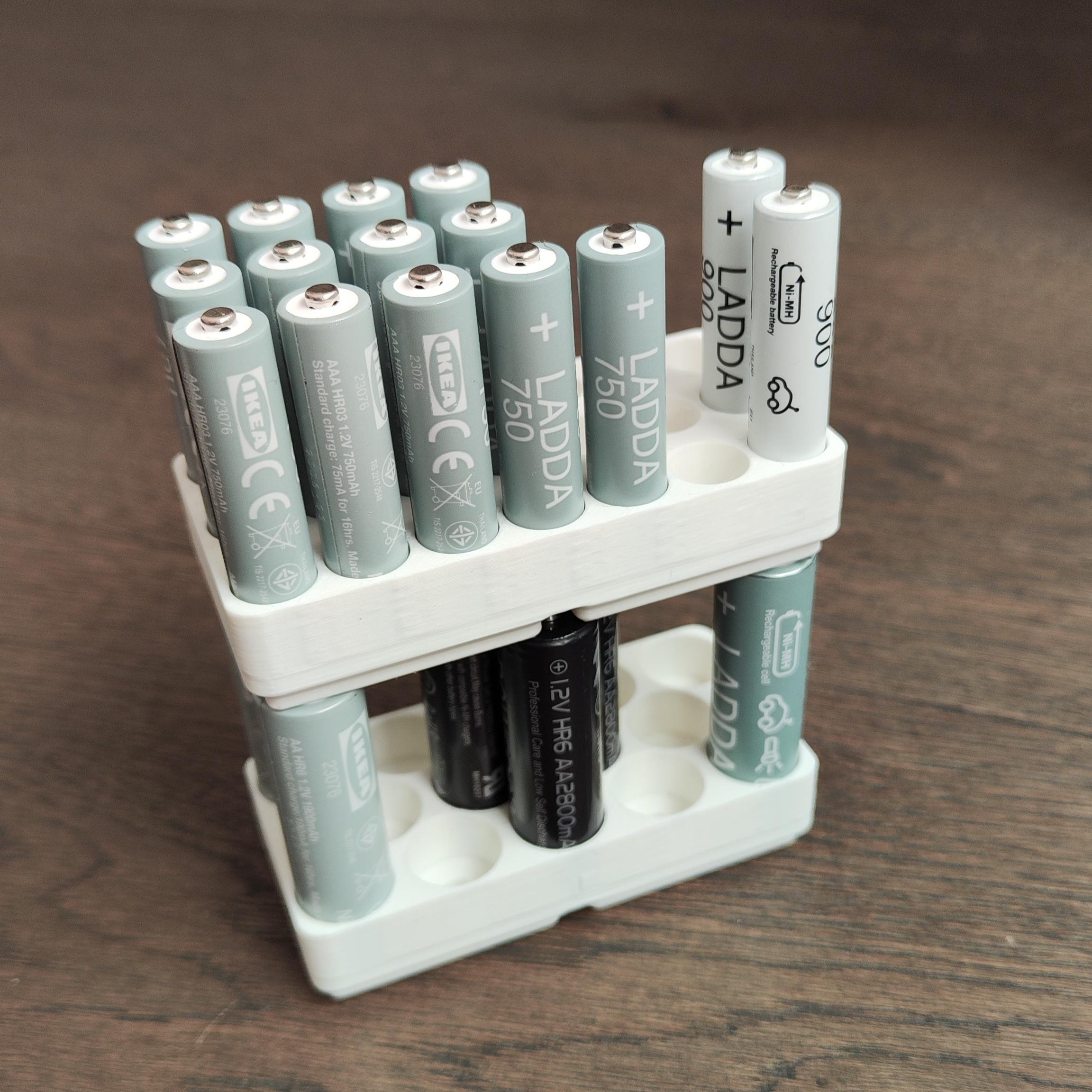 Miniatura 4 do modelo 3D Gridfinity 2x1 Inter-stackable AAA battery holder