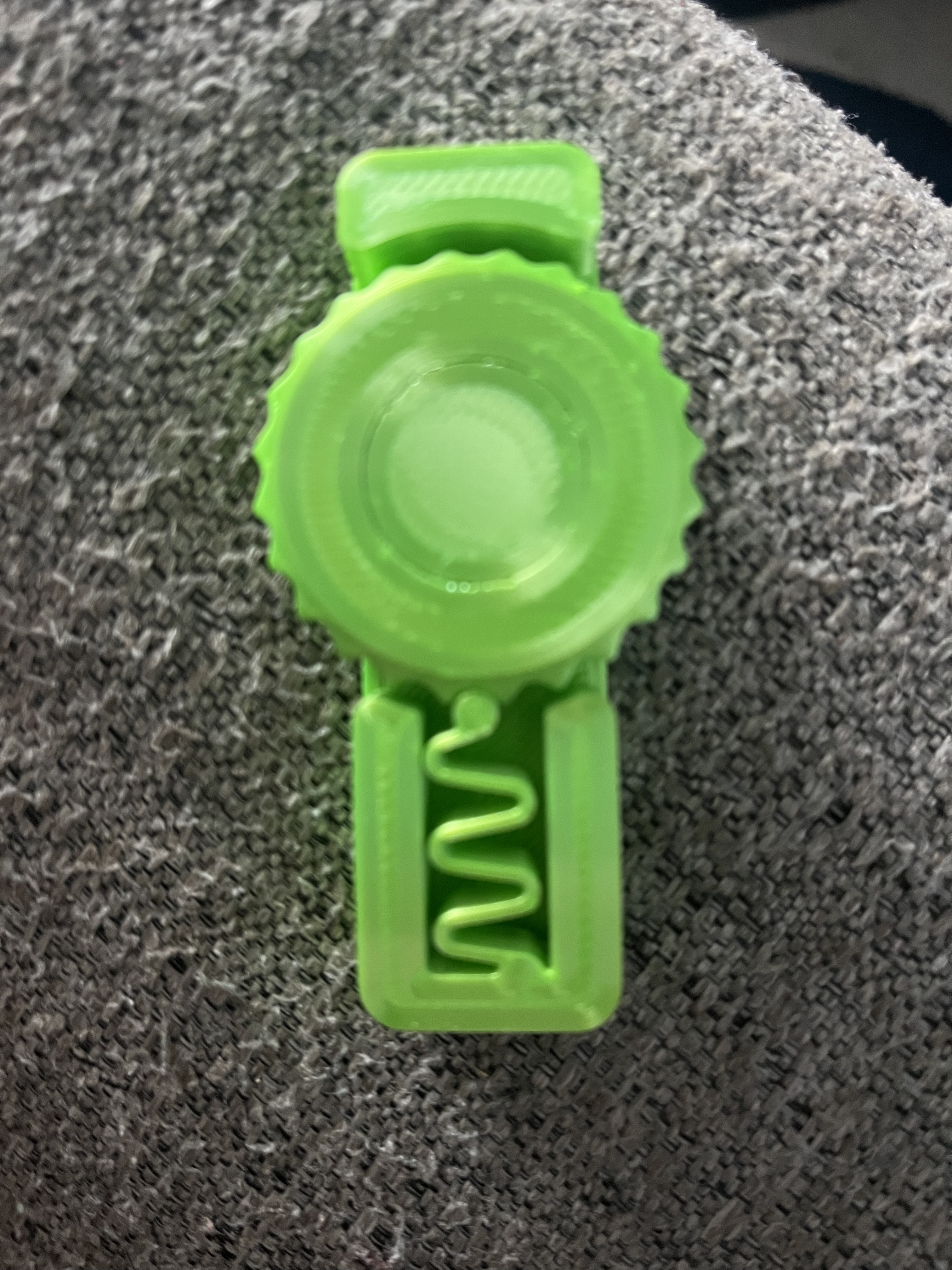 Clicking fidget toy