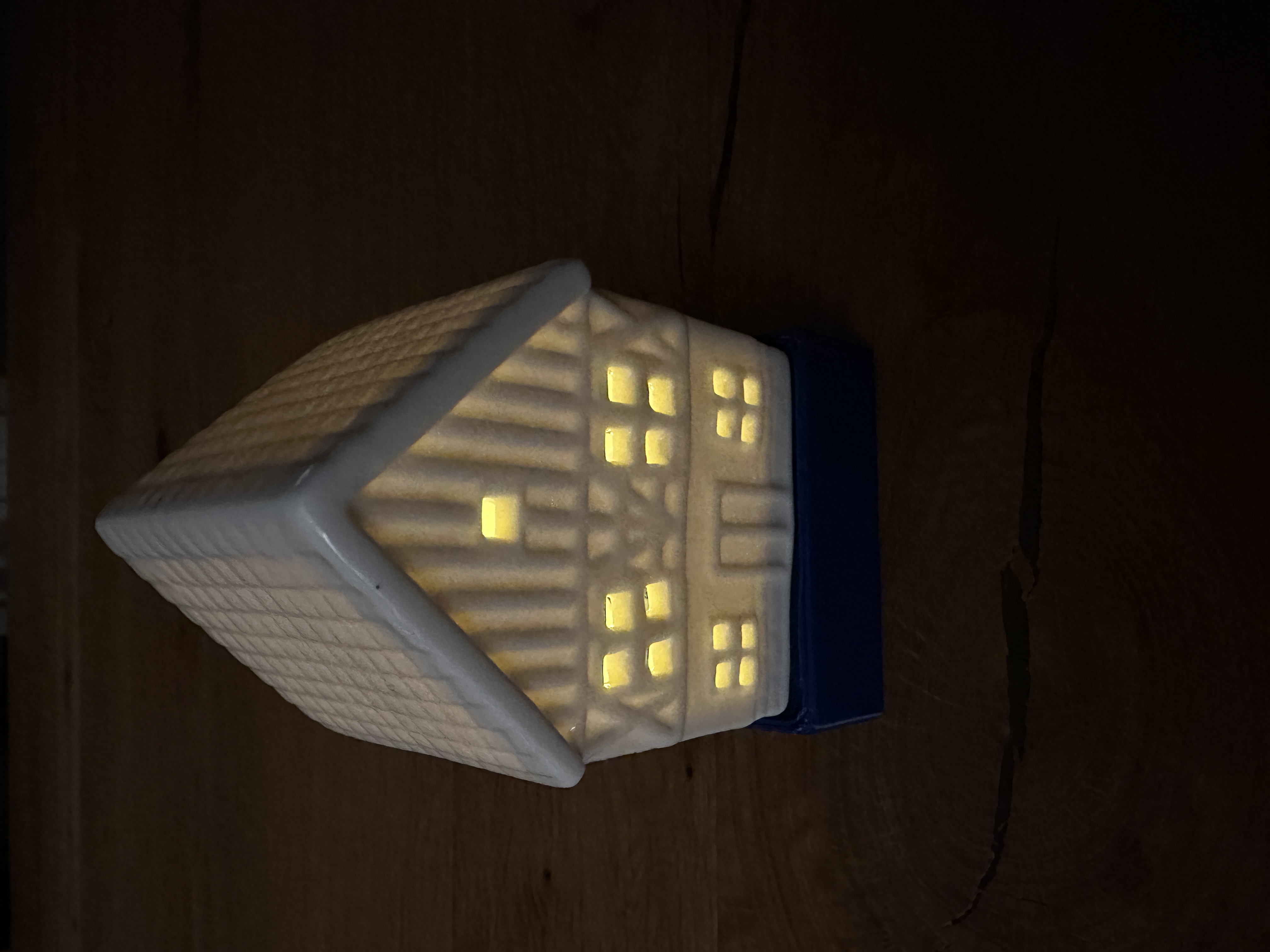 Ceramic House LED Tea Light Stand