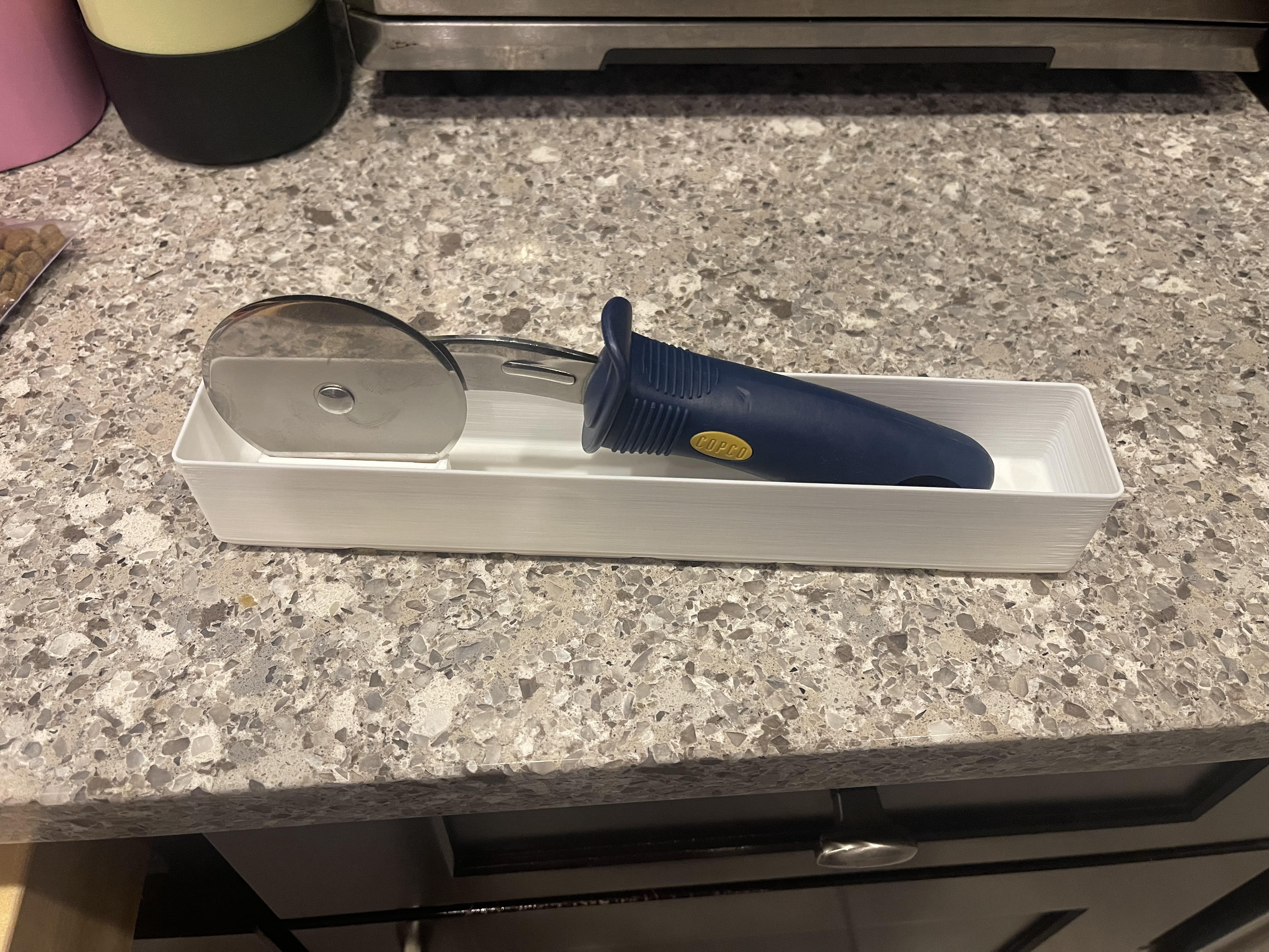 Gridfinity Pizza Wheel Holder