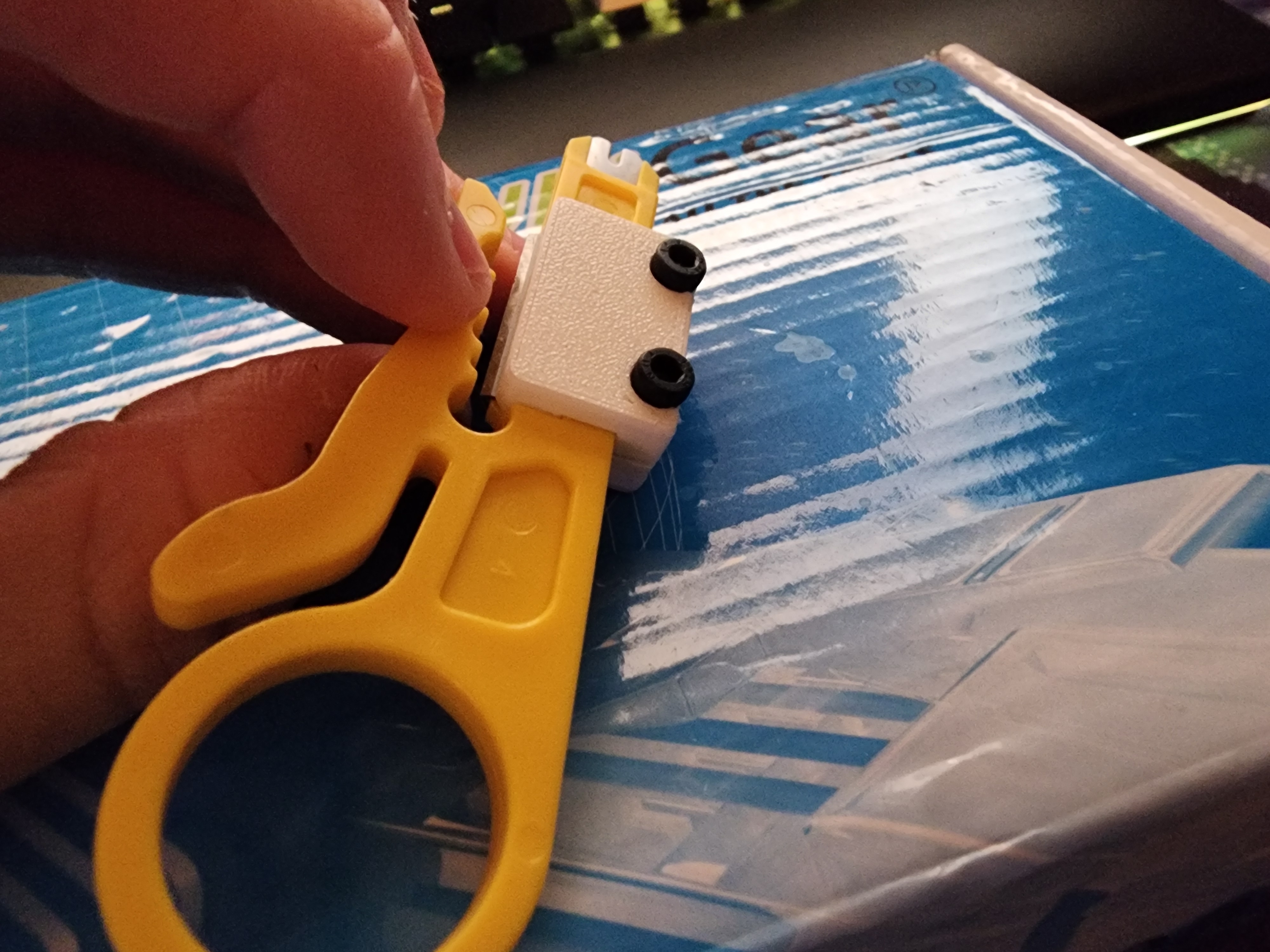 Cable Stripper Blade Cover Fix — thumbnail 2