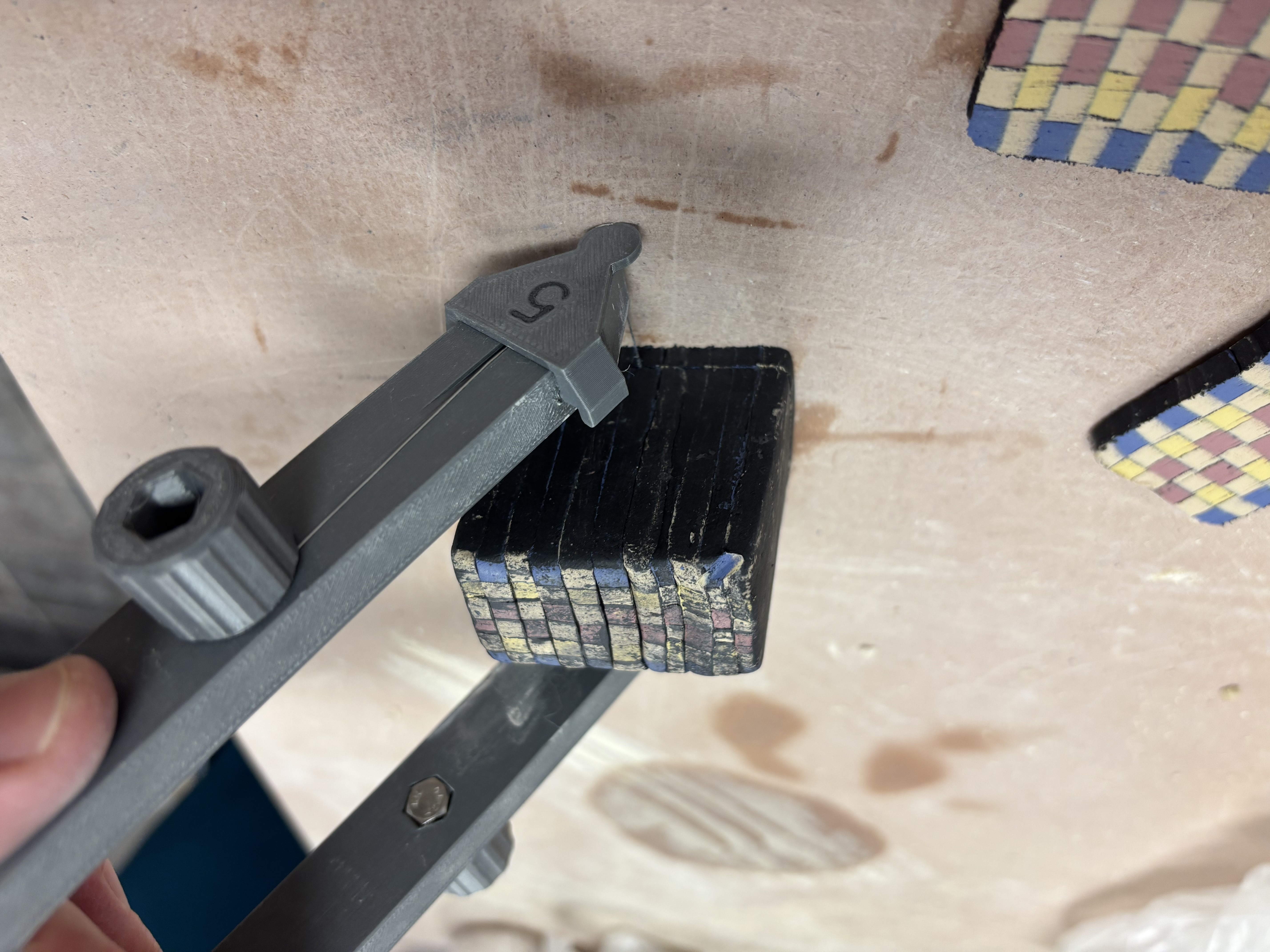 Pottery Wire Cutting Tool With Adjustable Offset