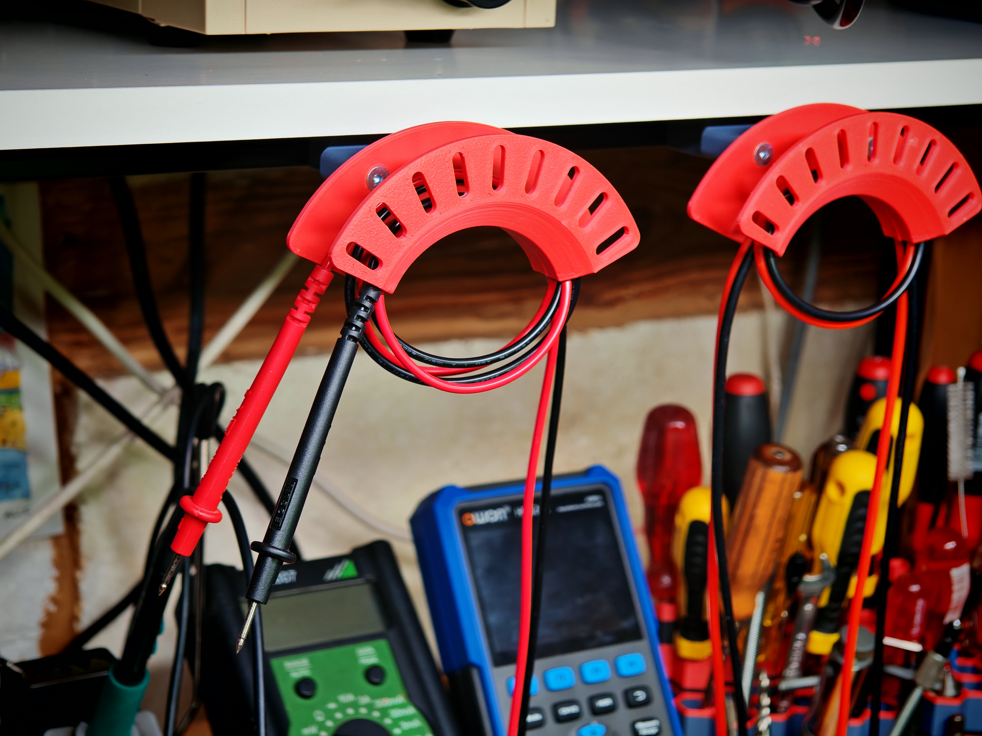 Testing leads holder