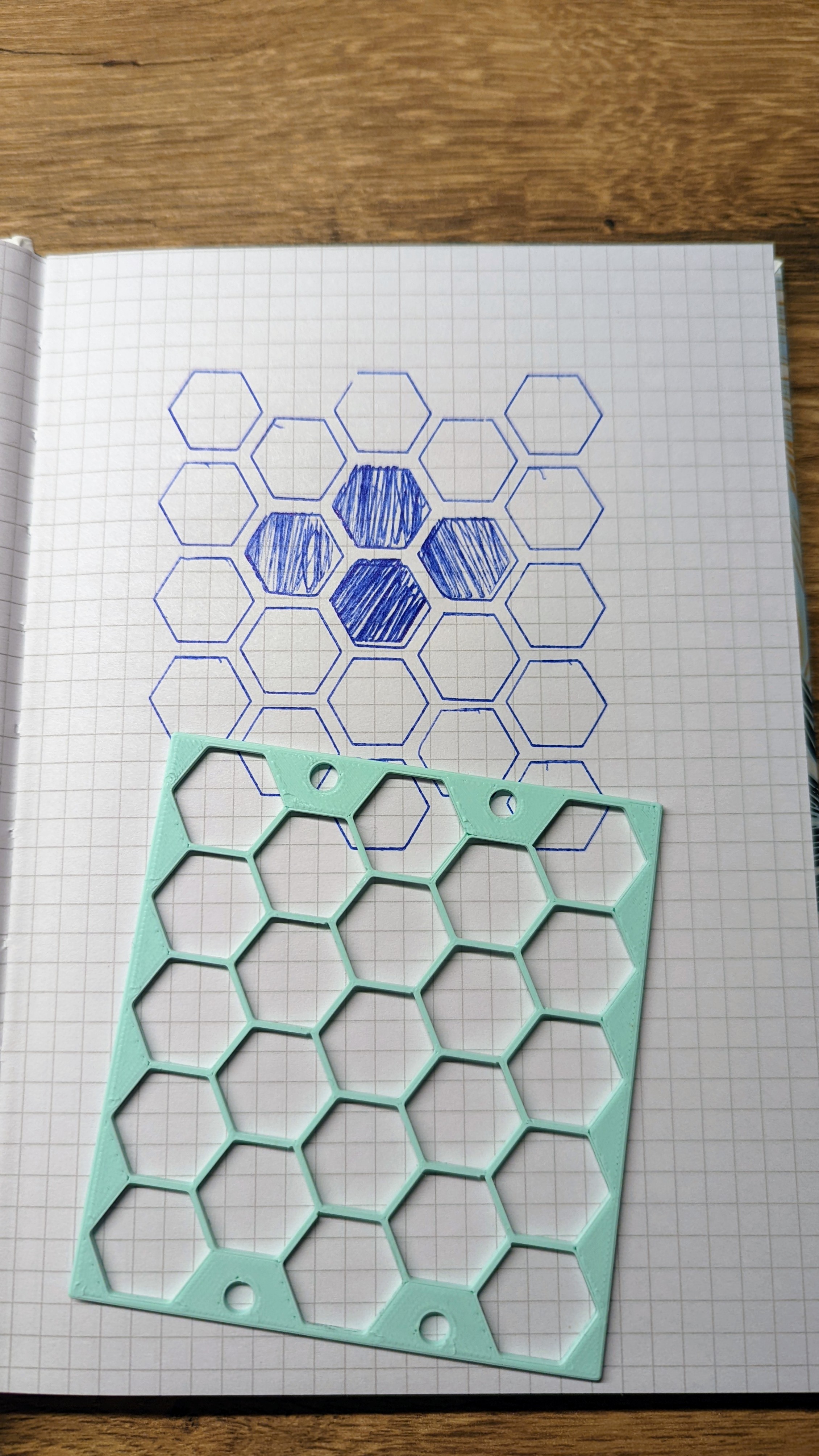 STL file Bullet Journal Hexagon Mood Tracker 🐝・3D printing template to  download・Cults