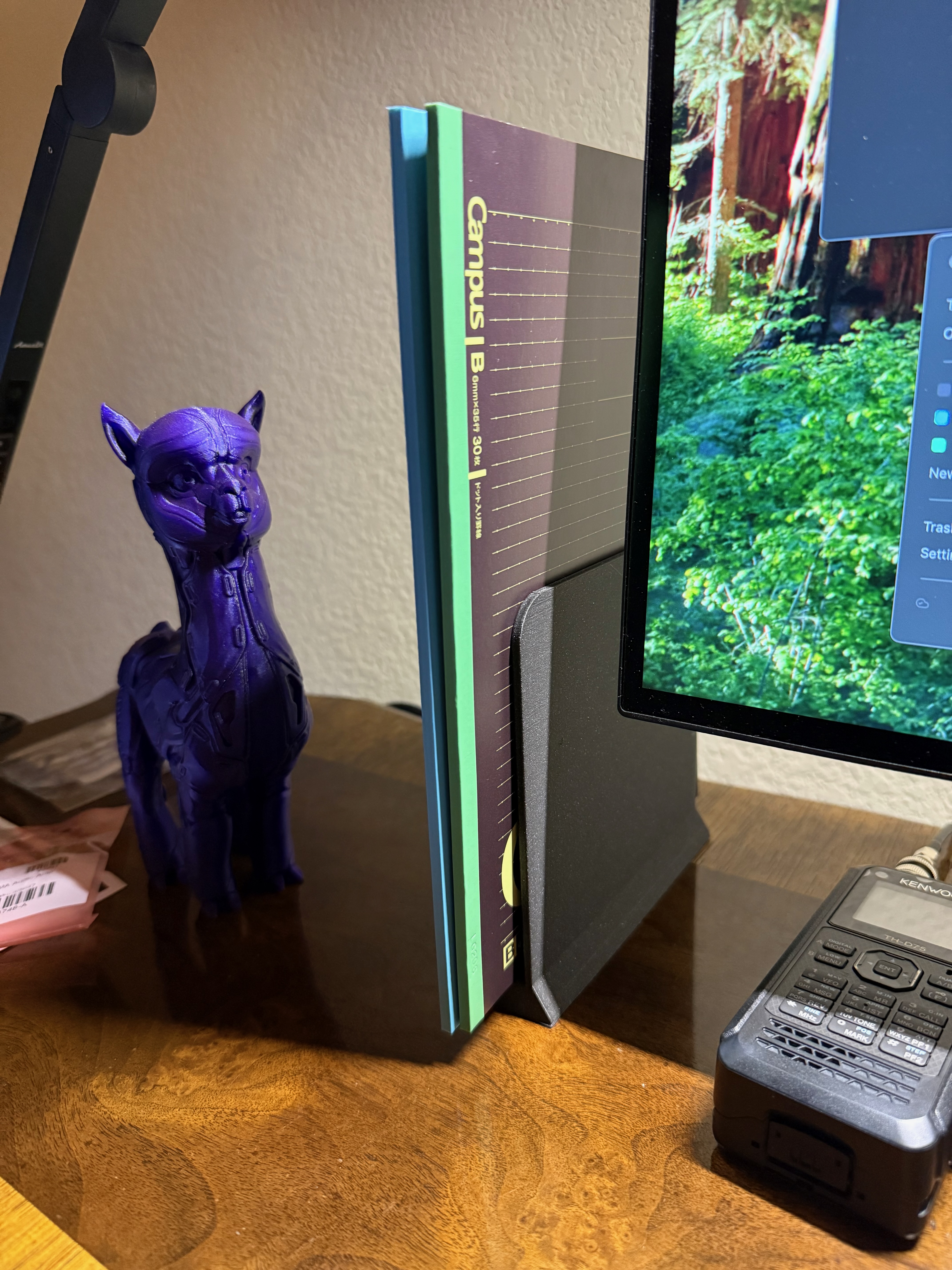 Desktop stand for two Campus notebooks