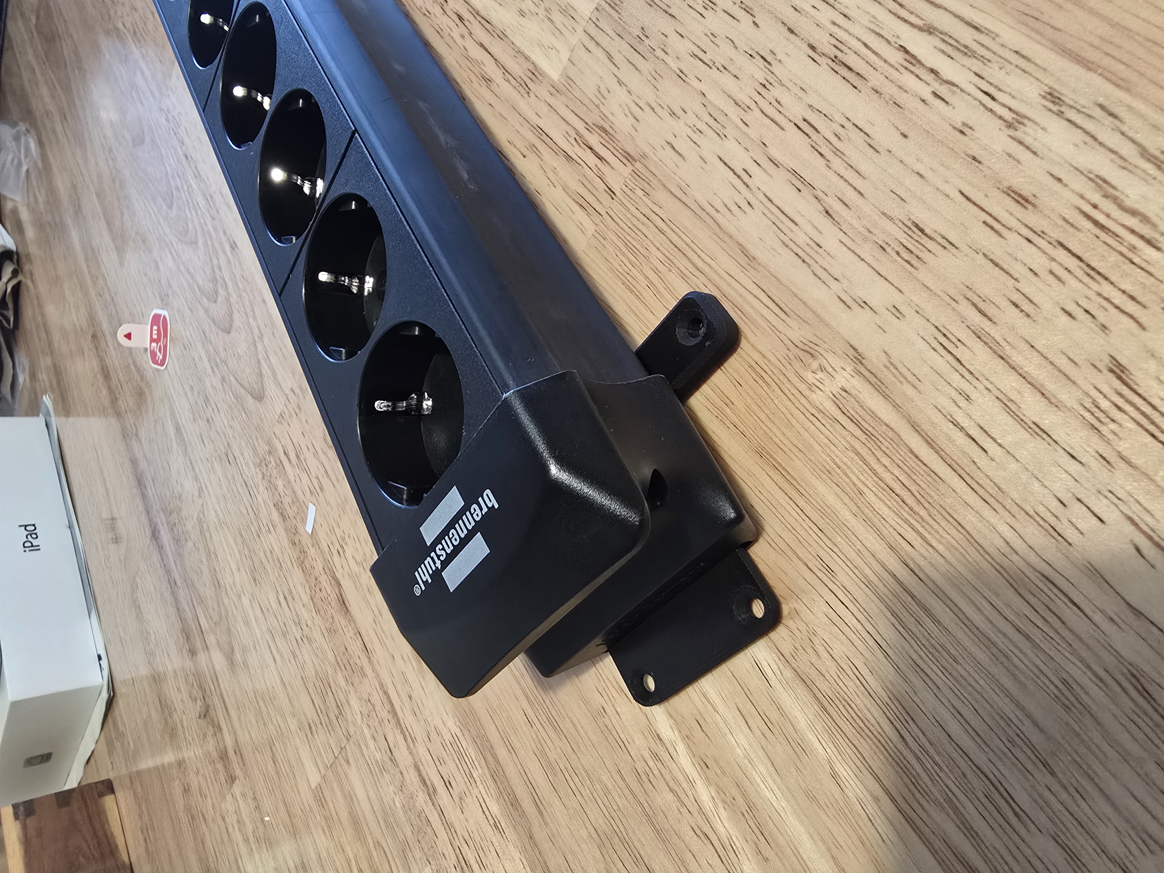 Brennenstuhl Premium-Line powerstrip mounting bracket