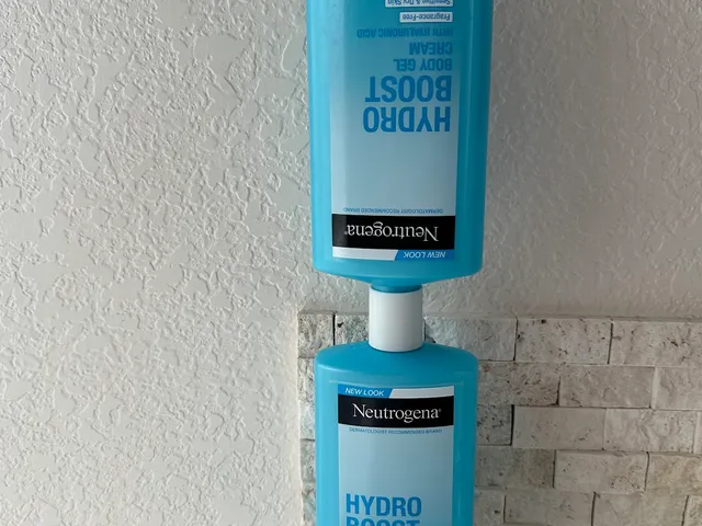 Neutrogena Hydro Boost Gel Lotion Bottle - coupler (or transfer adapter)