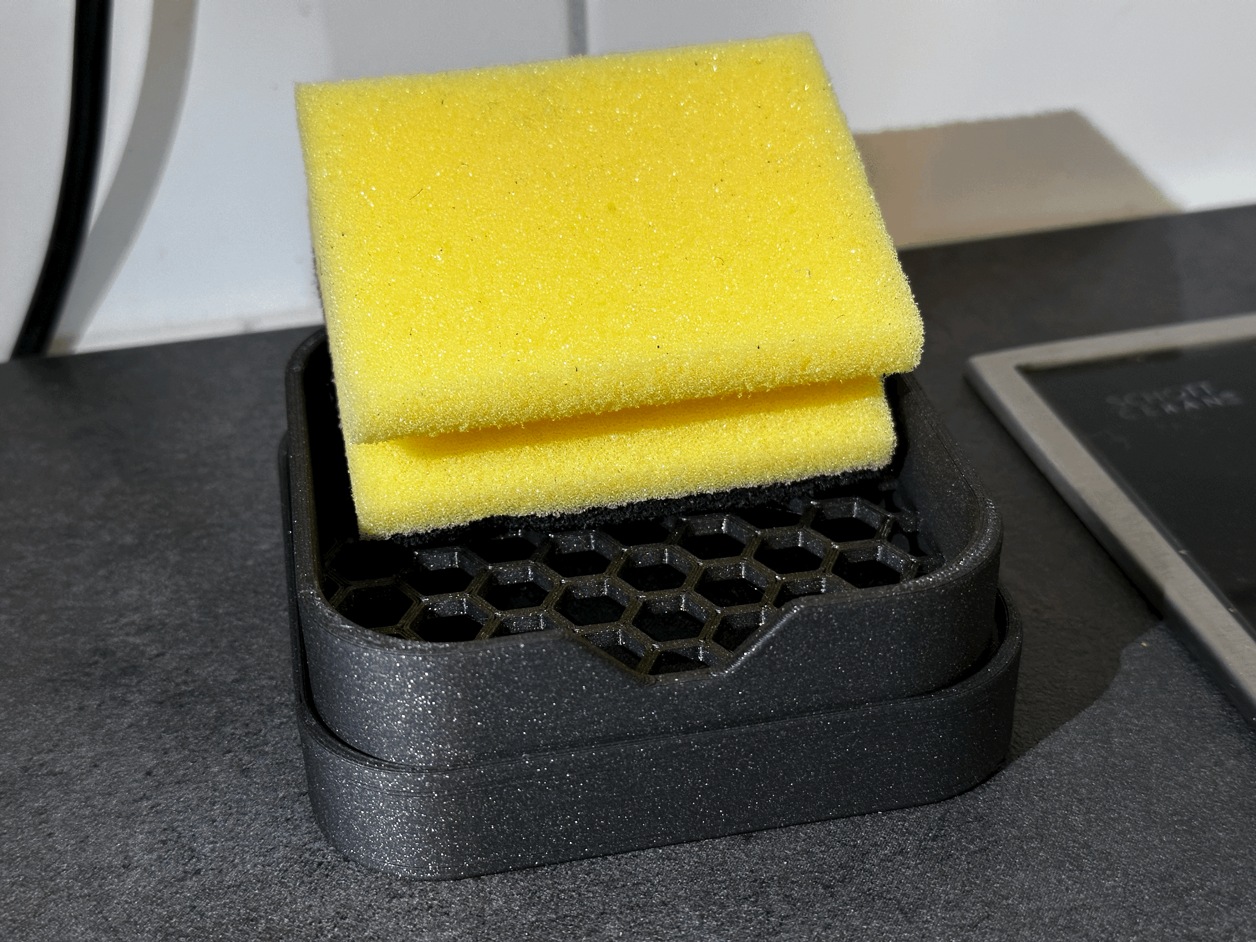 Miniatura 2 do modelo 3D Modern Designed Sponge Holder