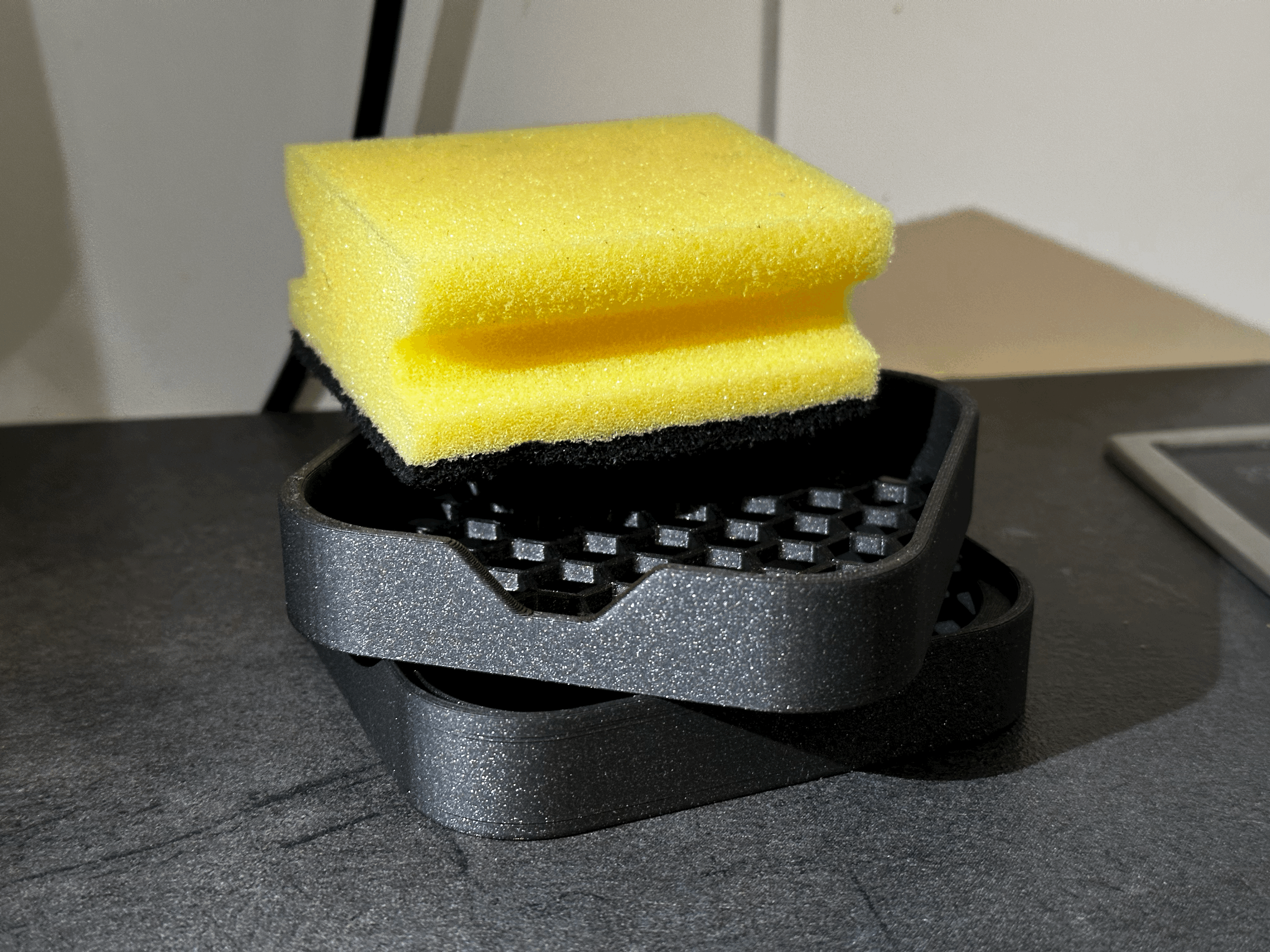 Miniatura 3 do modelo 3D Modern Designed Sponge Holder