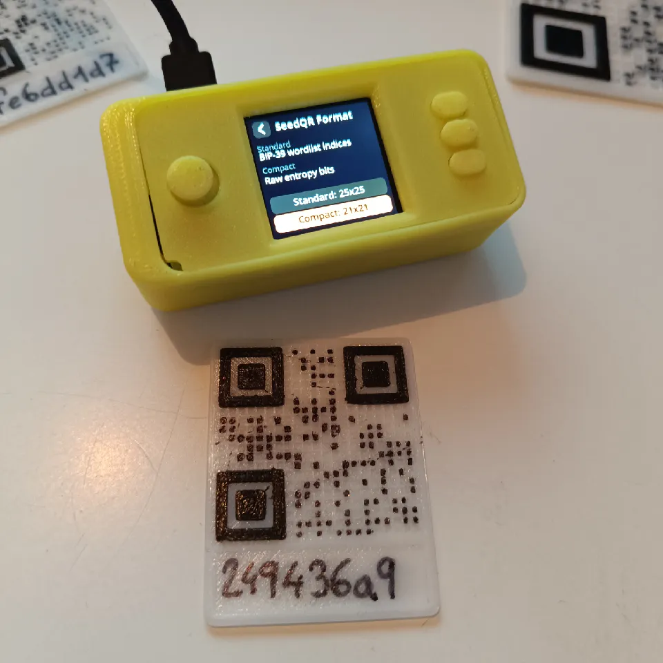 BLANK 21x21 SEEDQR BITCOIN PRIVATE KEYS FOR SEEDSIGNER, KRUX, SPECTER AND  JADE WALLET by 🌠🌌 | Download free STL model | Printables.com