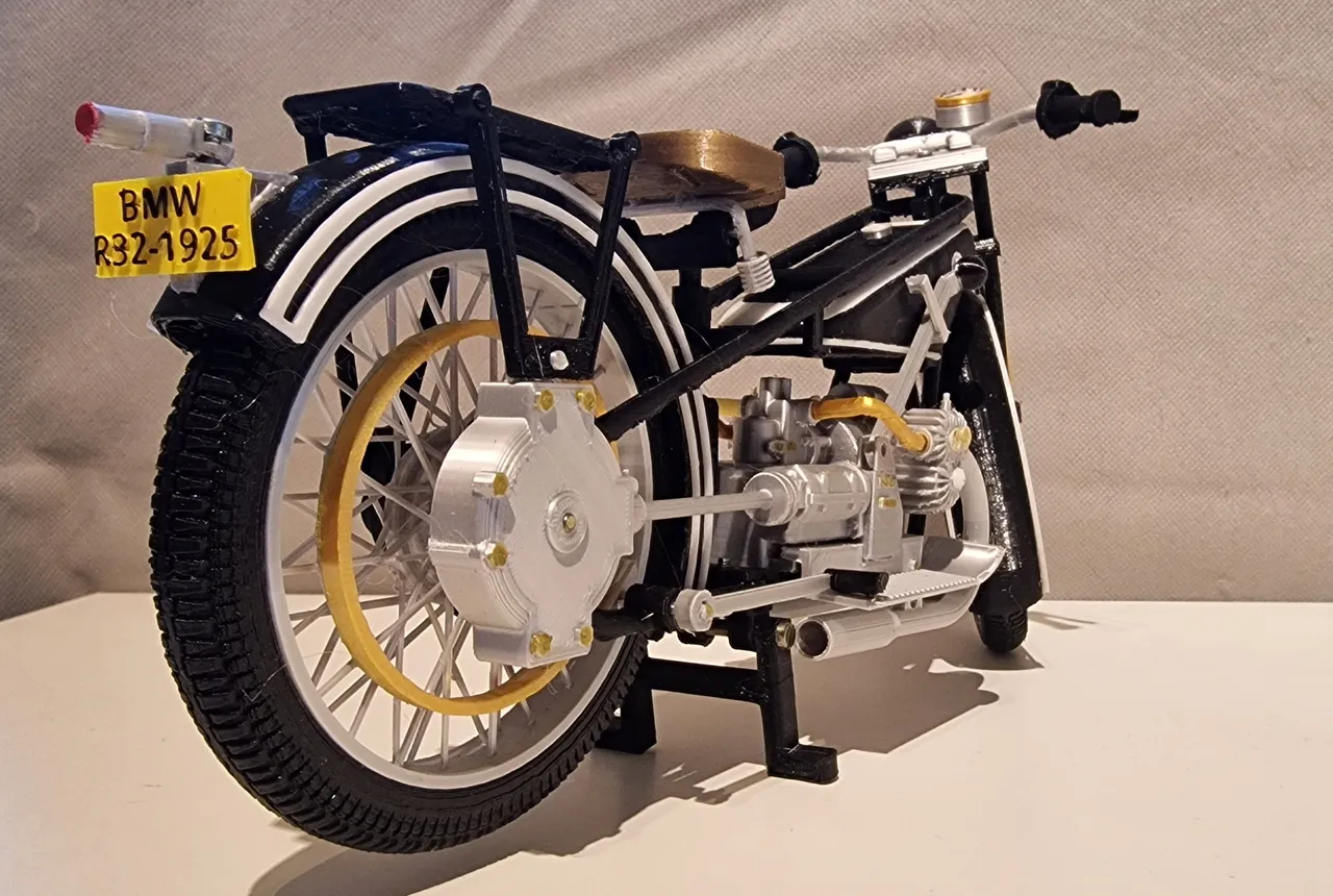 BMW R32 motorcycle year 1925 scale 1:6,5 Designer Ed van der