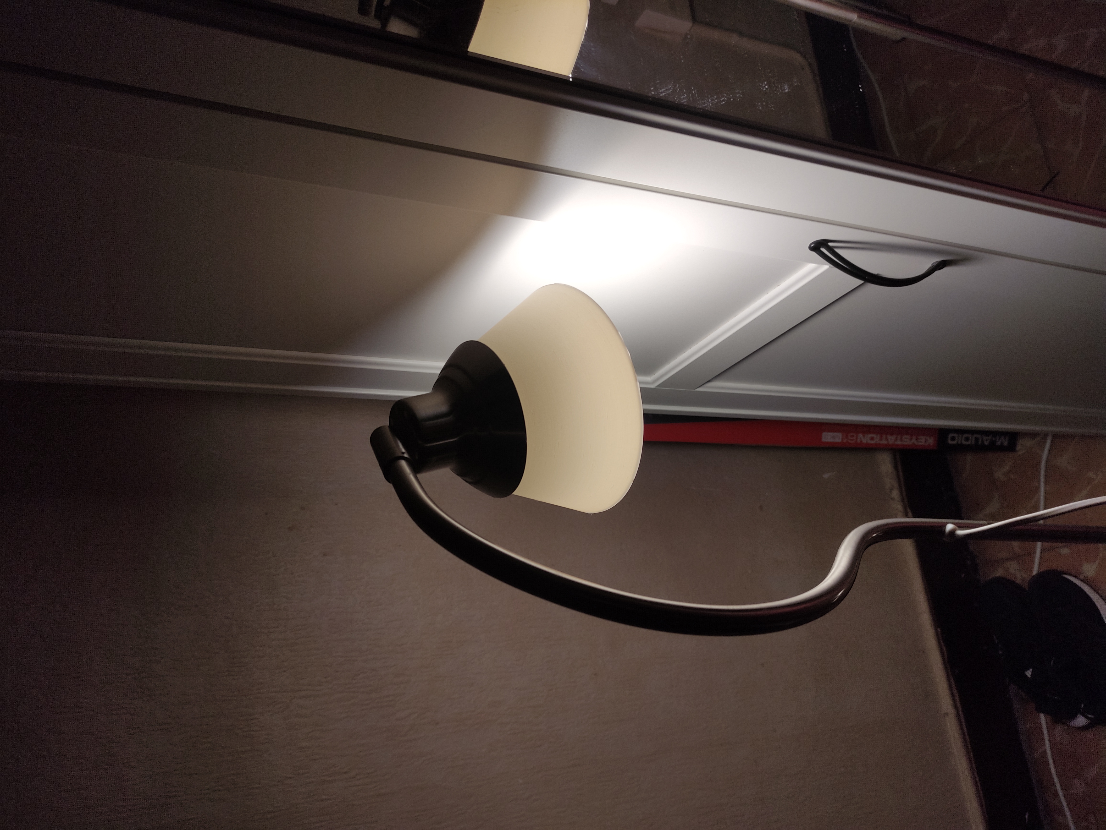 Floor lamp shade