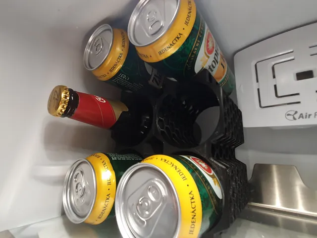 🍺 Bottle/can holder (up to 3 bottles on one stand)