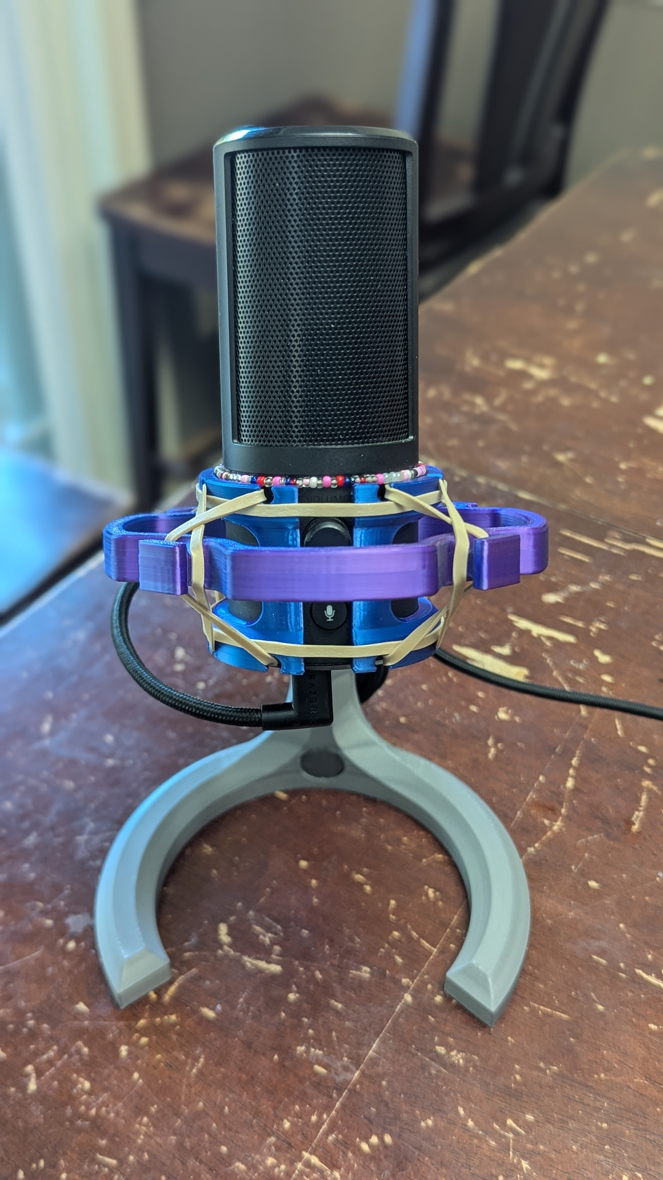 Microphone Shock Mount stand, Scaled for Razer Seiren X