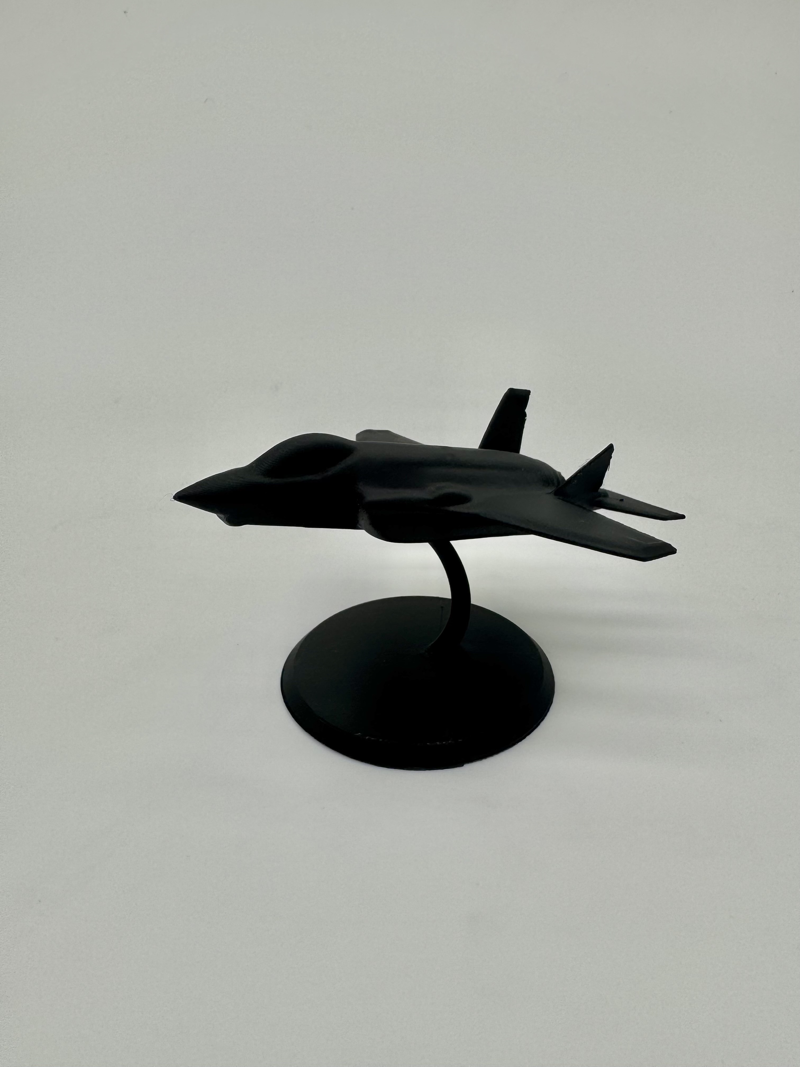 F-35 Lightning II, Fighter Jet model with stand