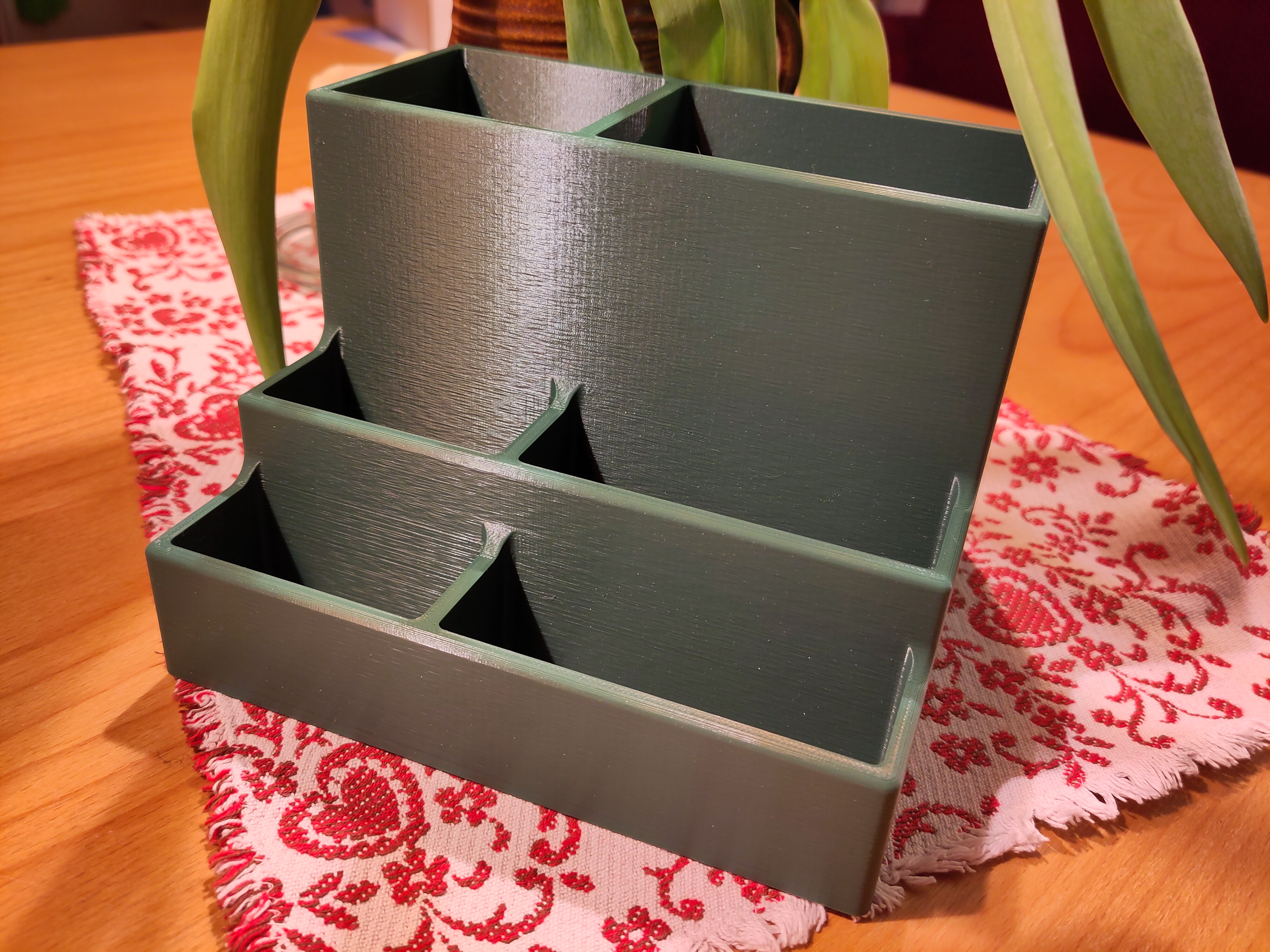 Desk organiser