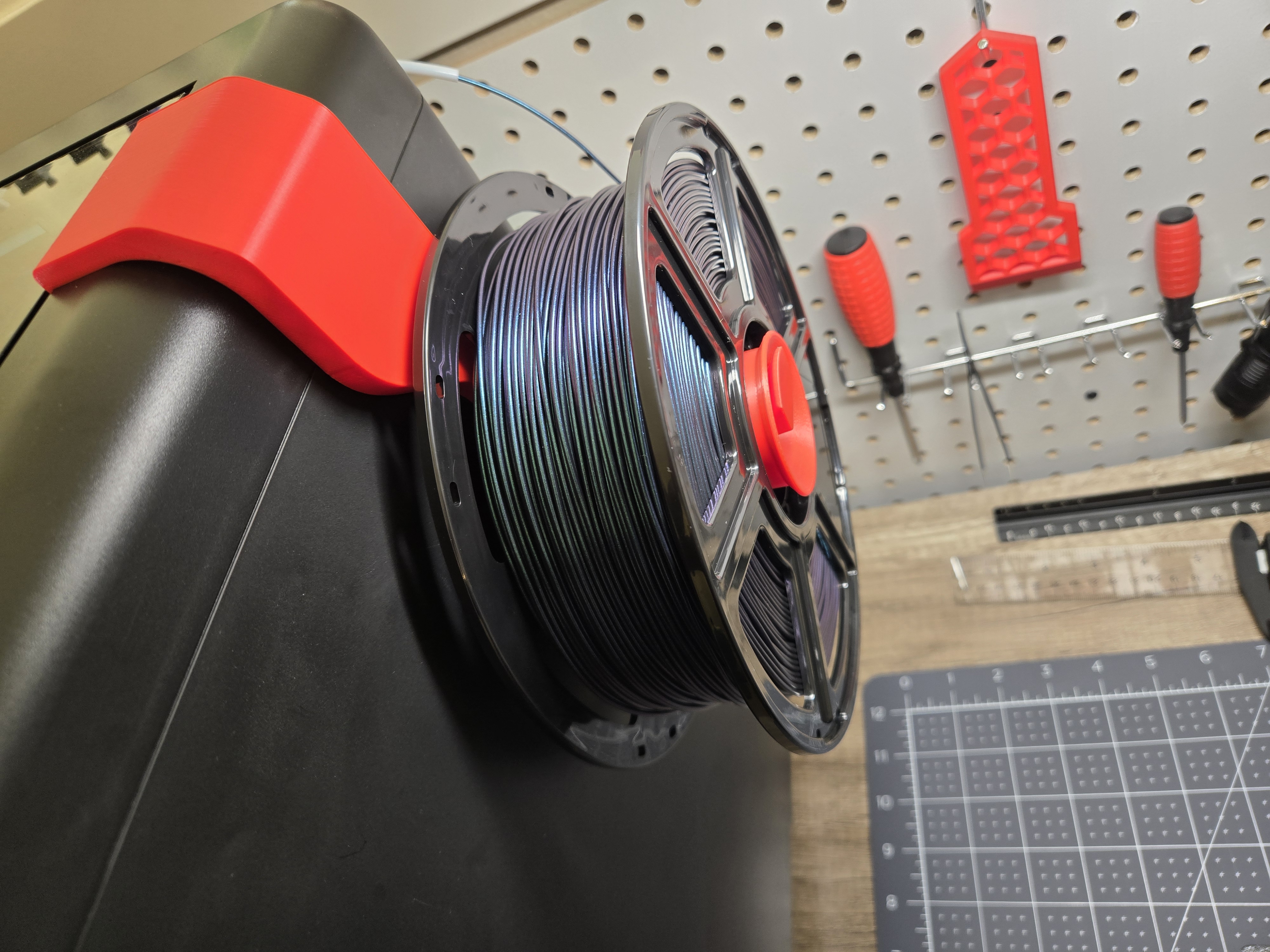 Side spool holder for FlashForge Adventurer 5M Pro (no bearings)