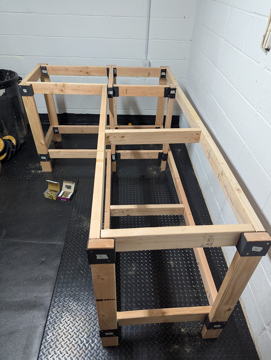 Custom L-Shaped 2x4 Workbench — miniatura 8