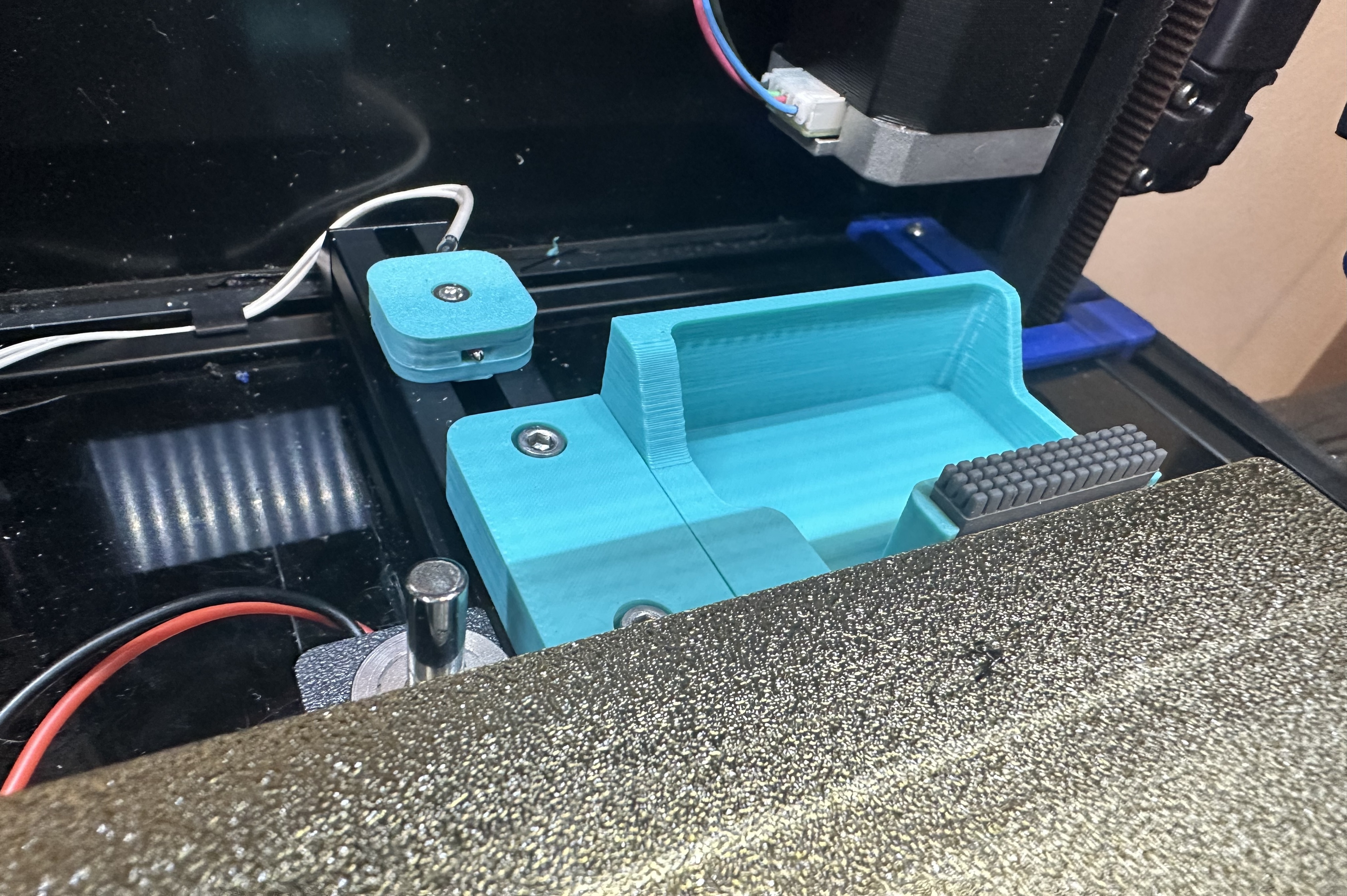 Nozzle Wiper using A1 Mini Silicone Brushes