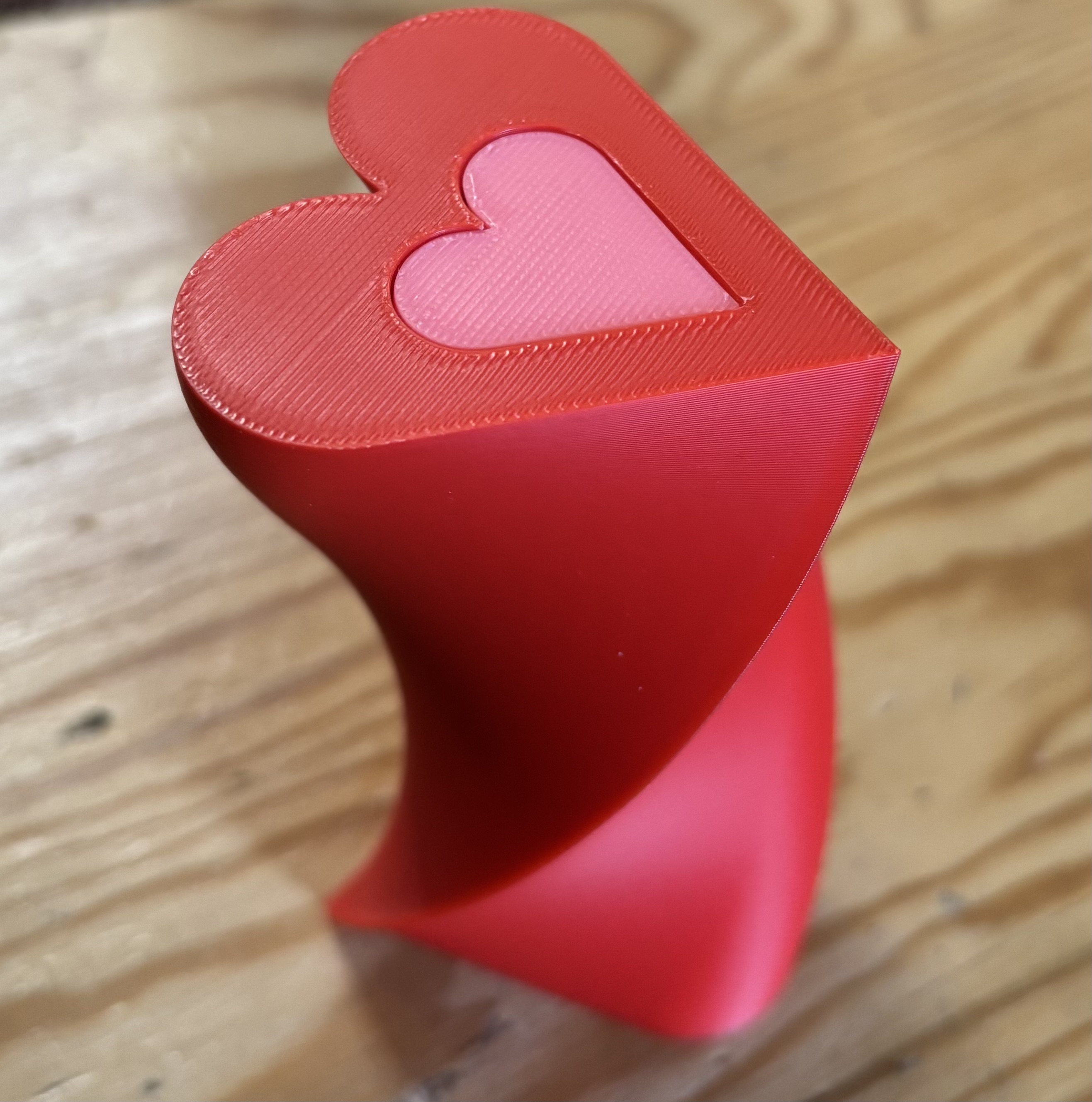 Miniatura 4 do modelo 3D Simple Heart Shaped Passthrough