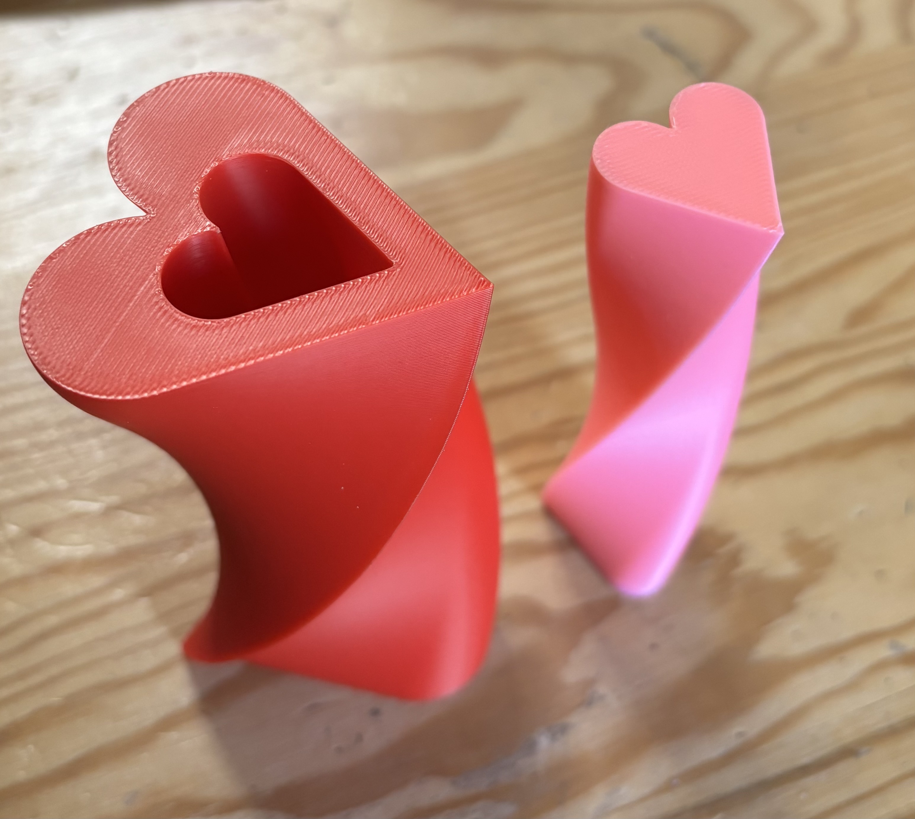 Miniatura 2 do modelo 3D Simple Heart Shaped Passthrough