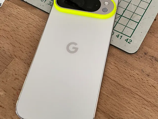 Google Pixel 9 Pro camera ring